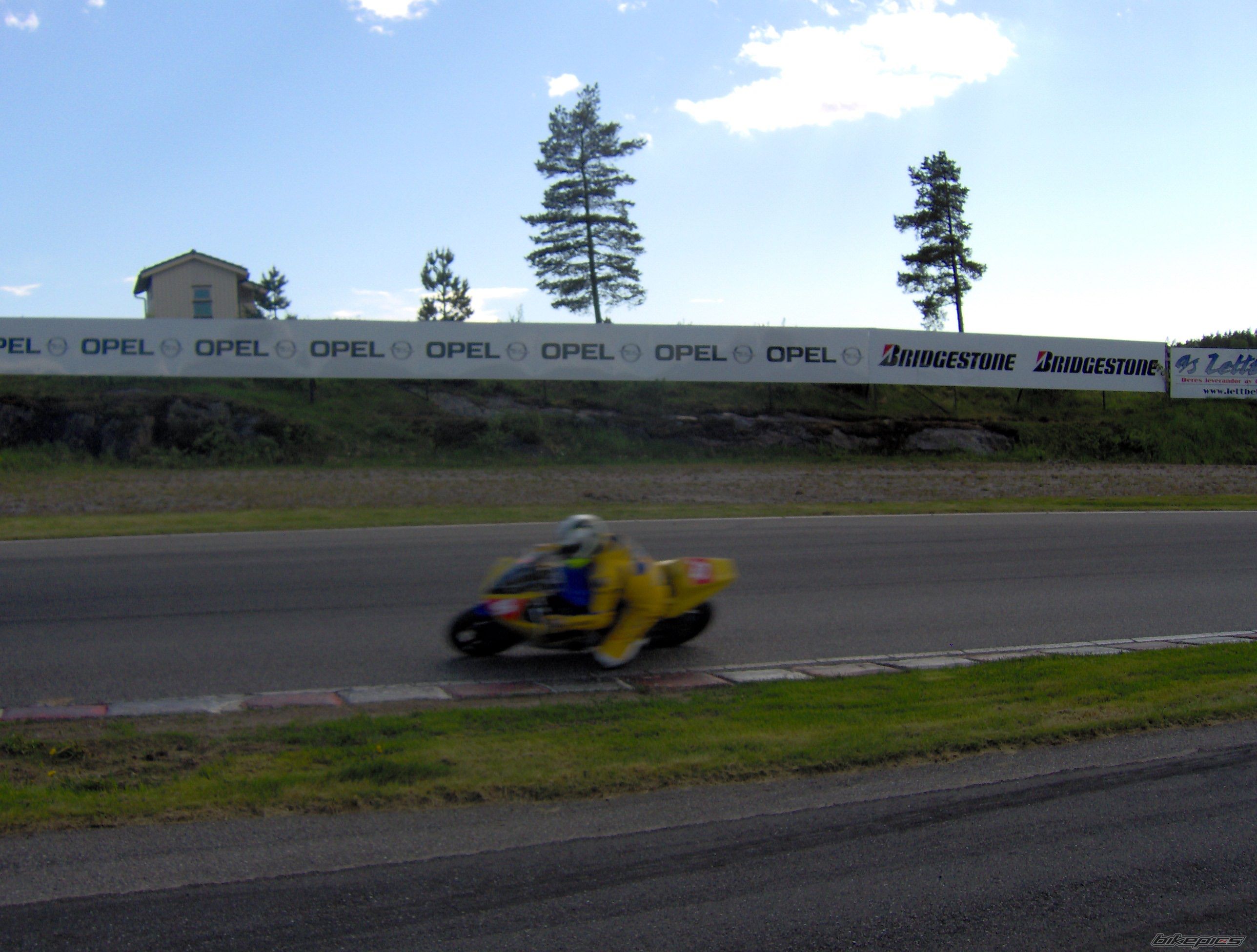 Photo 1687883