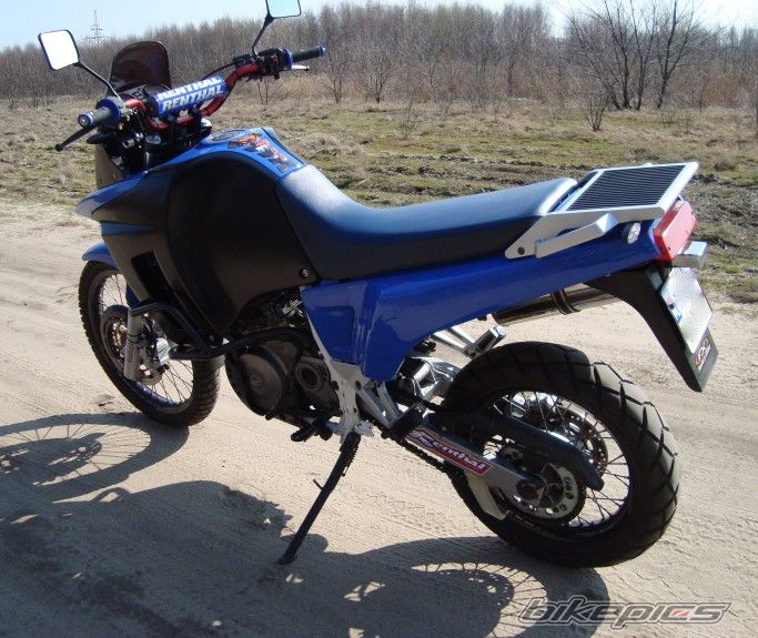 Photo 1687884