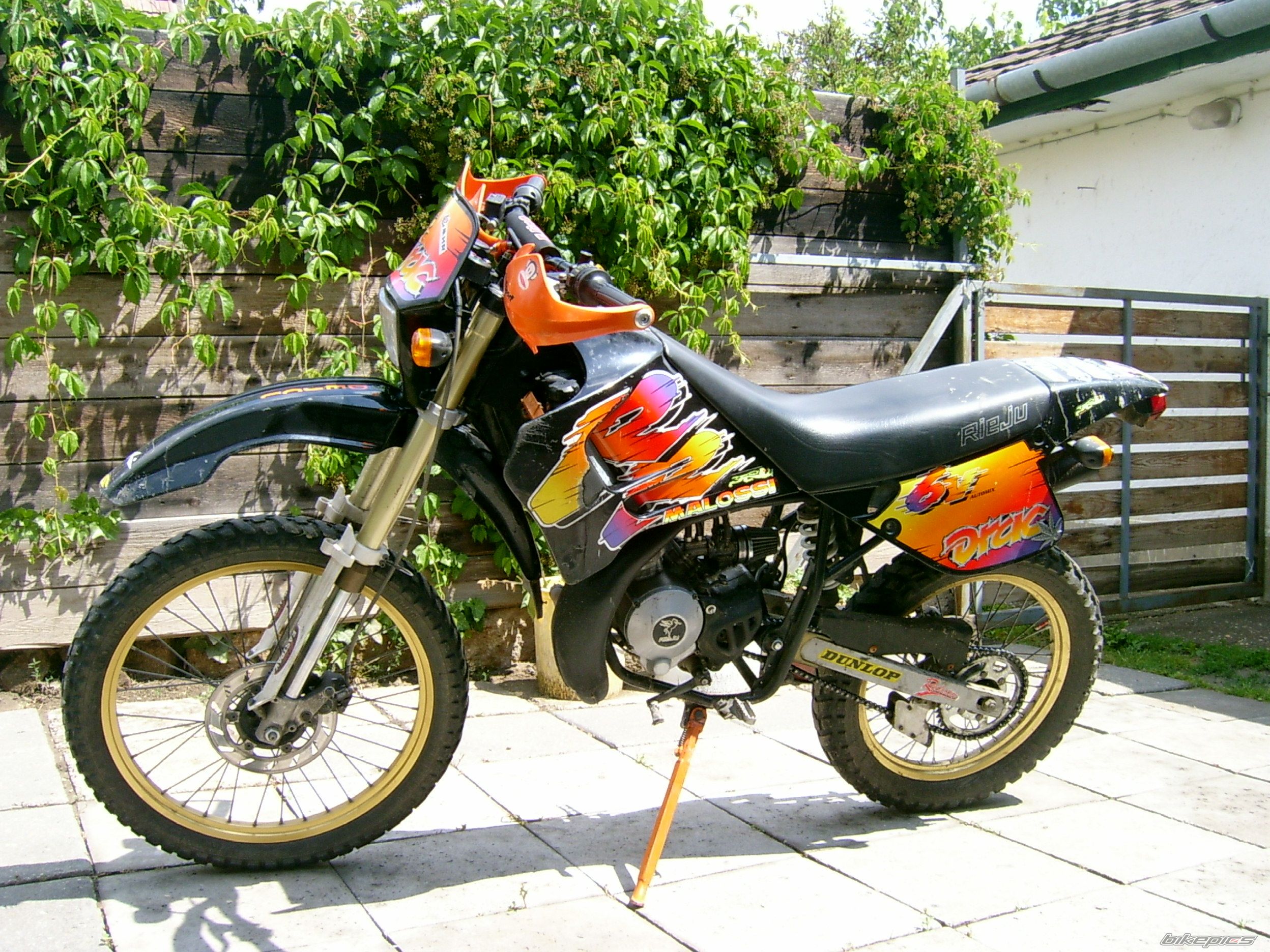 Bike Photo 1687910