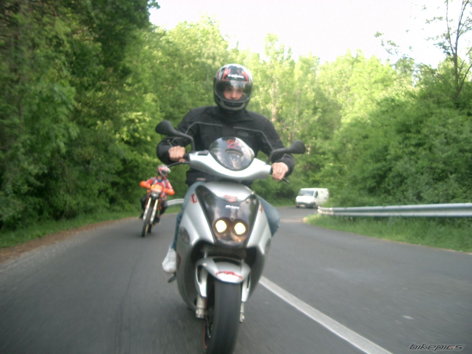 Bike Photo 1687923