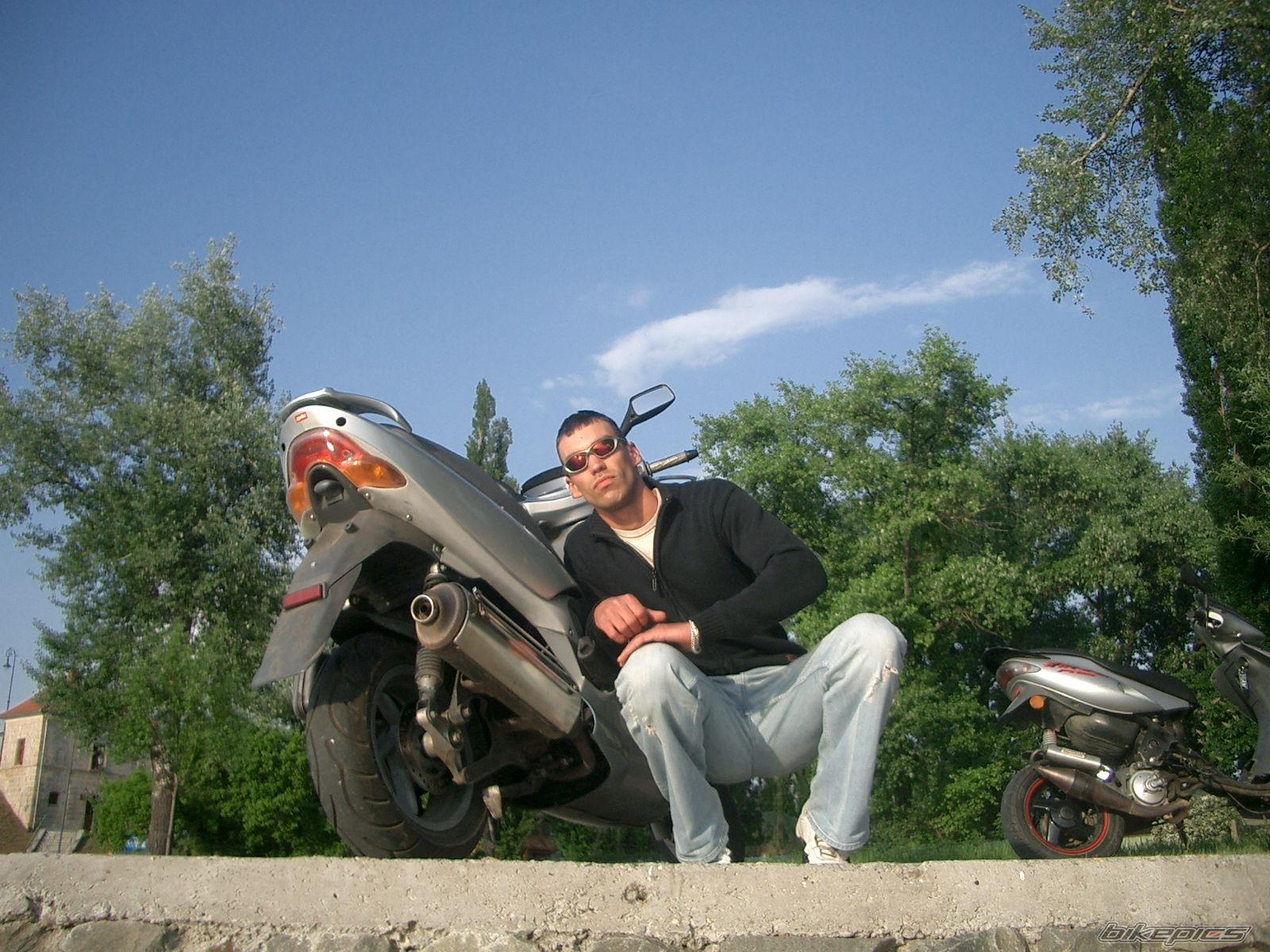 Bike Photo 1687925