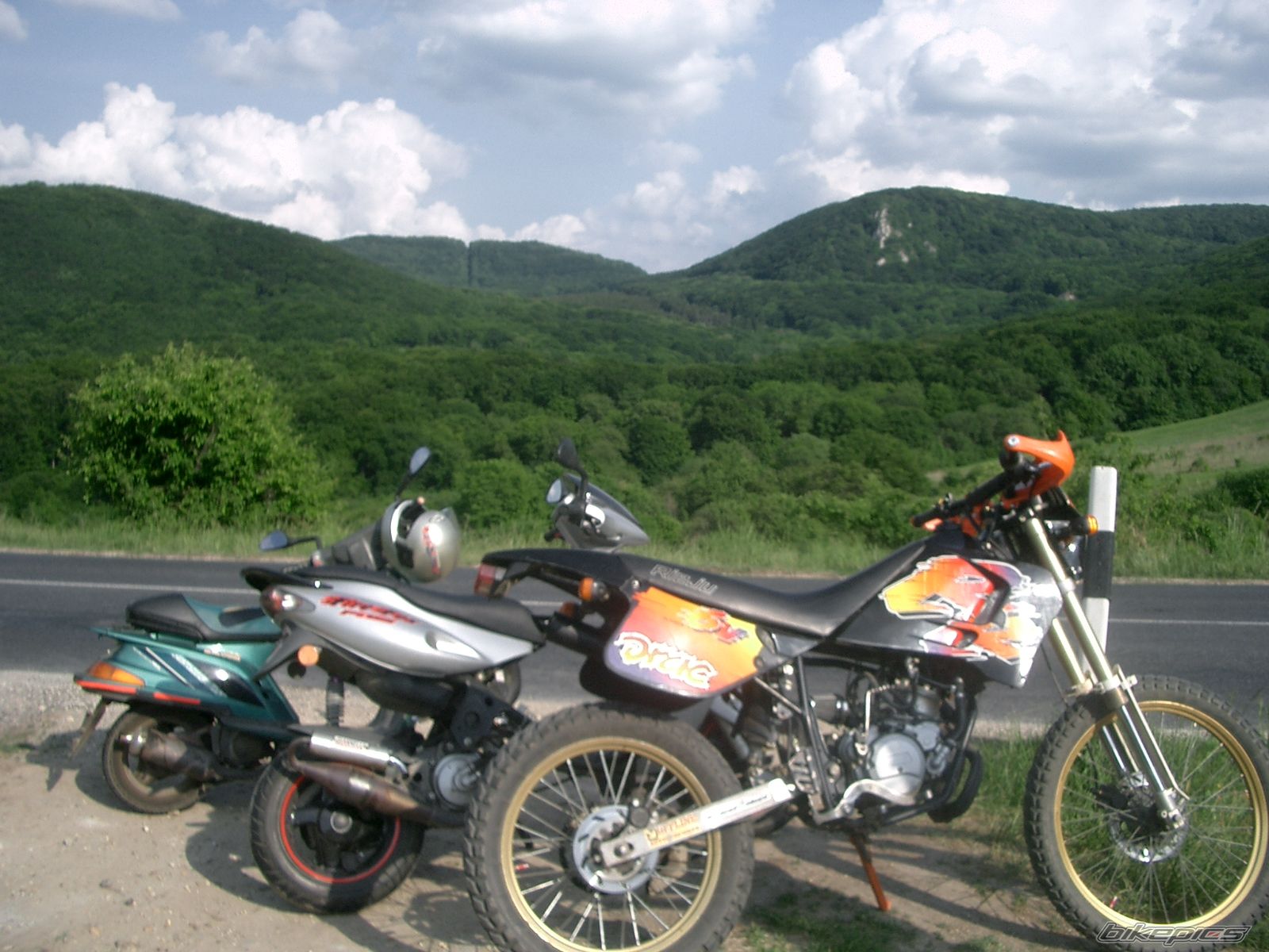 Bike Photo 1687937