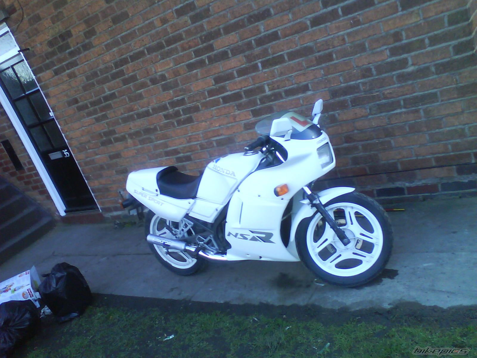 Photo 1688103