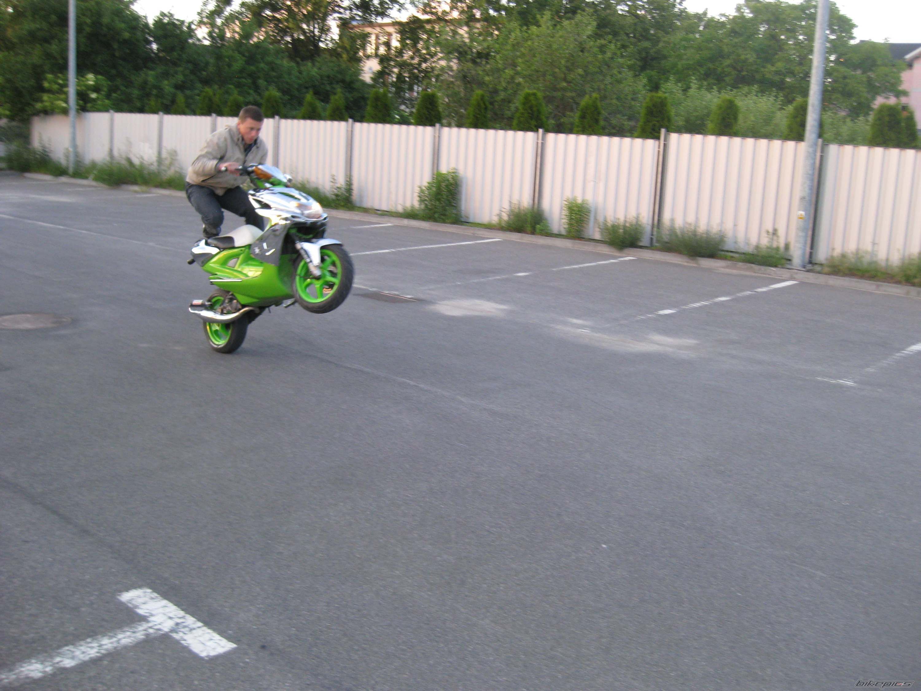 Photo 1688200