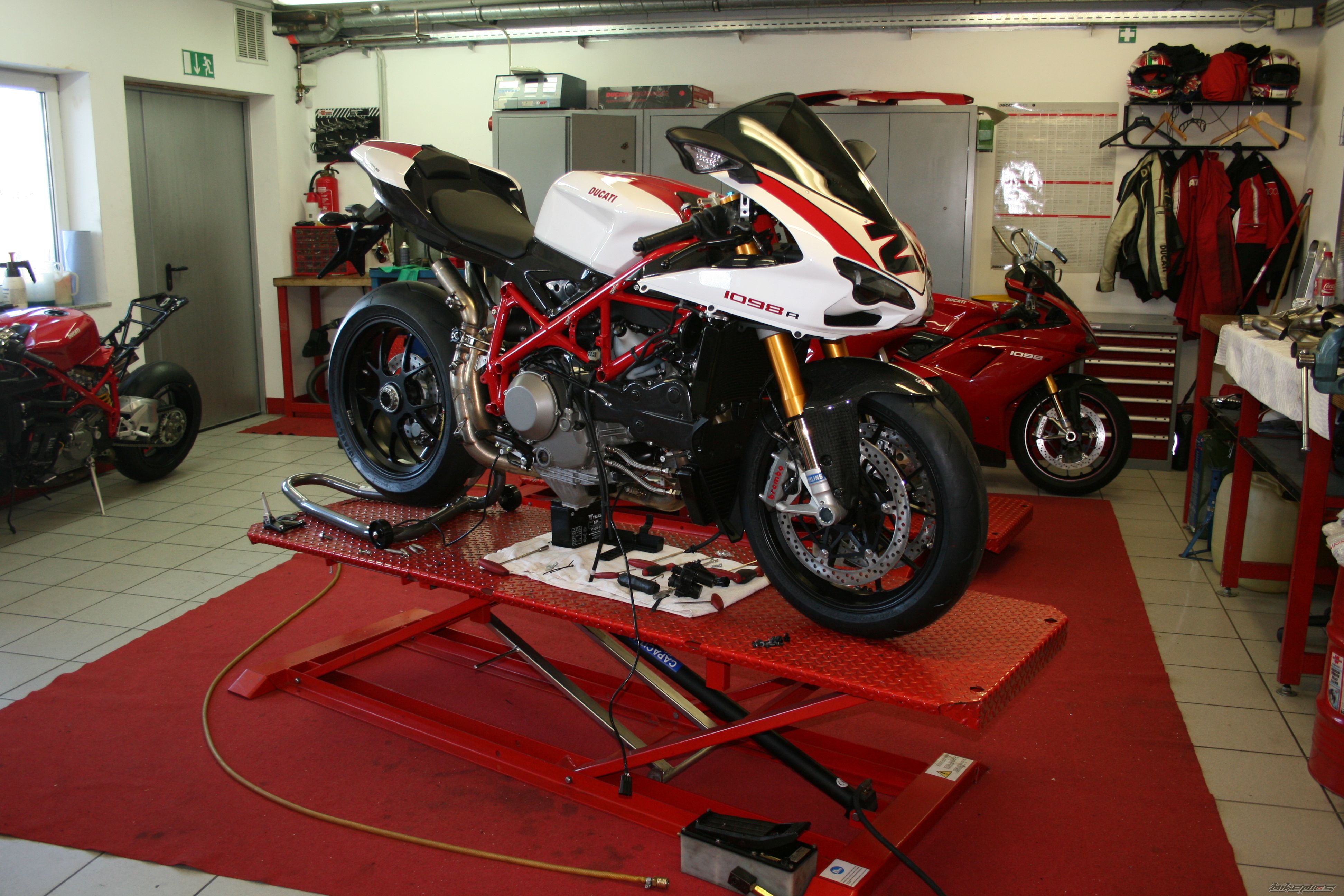 Bike Photo 1688463