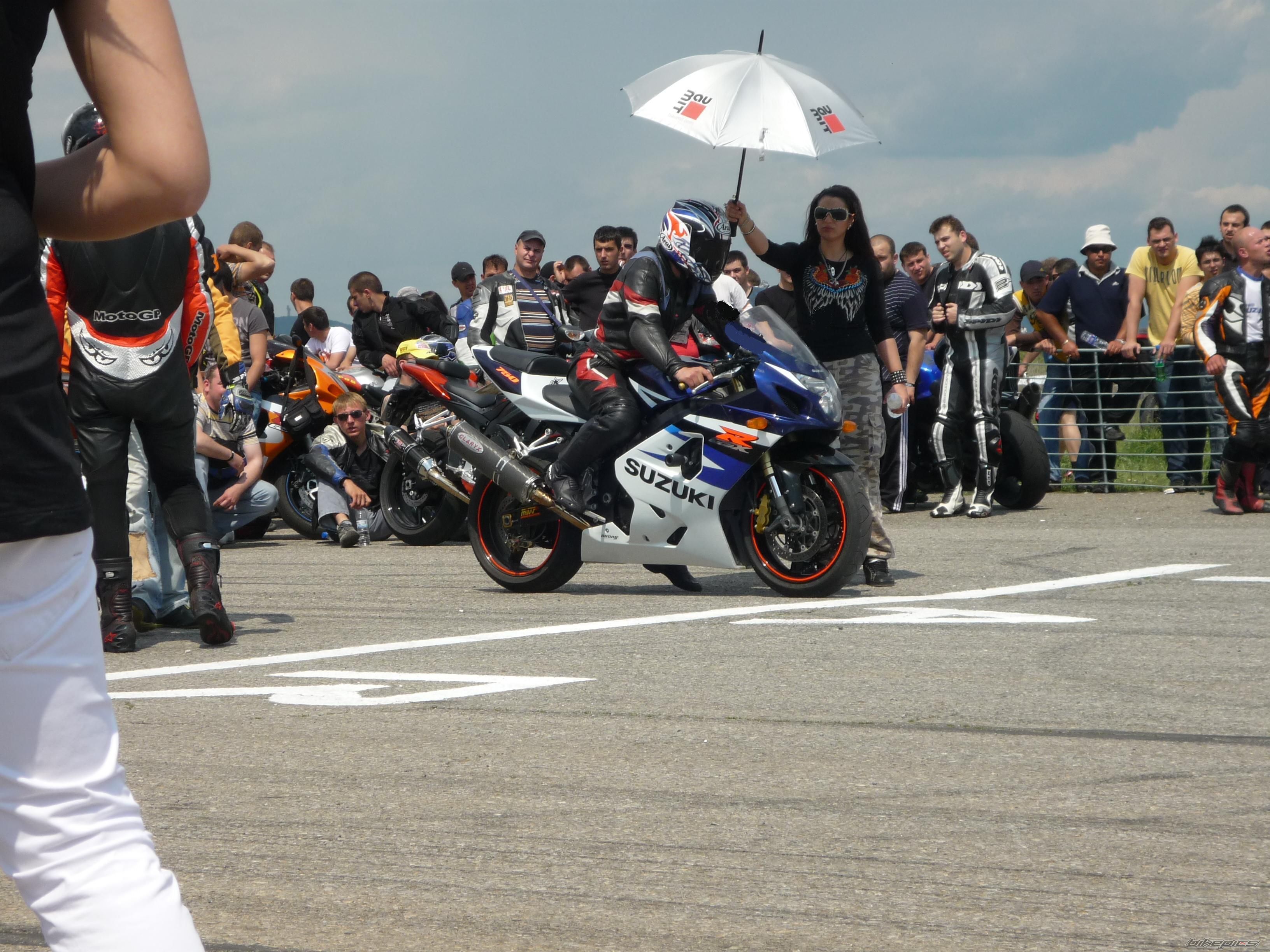 Bike Photo 1688874