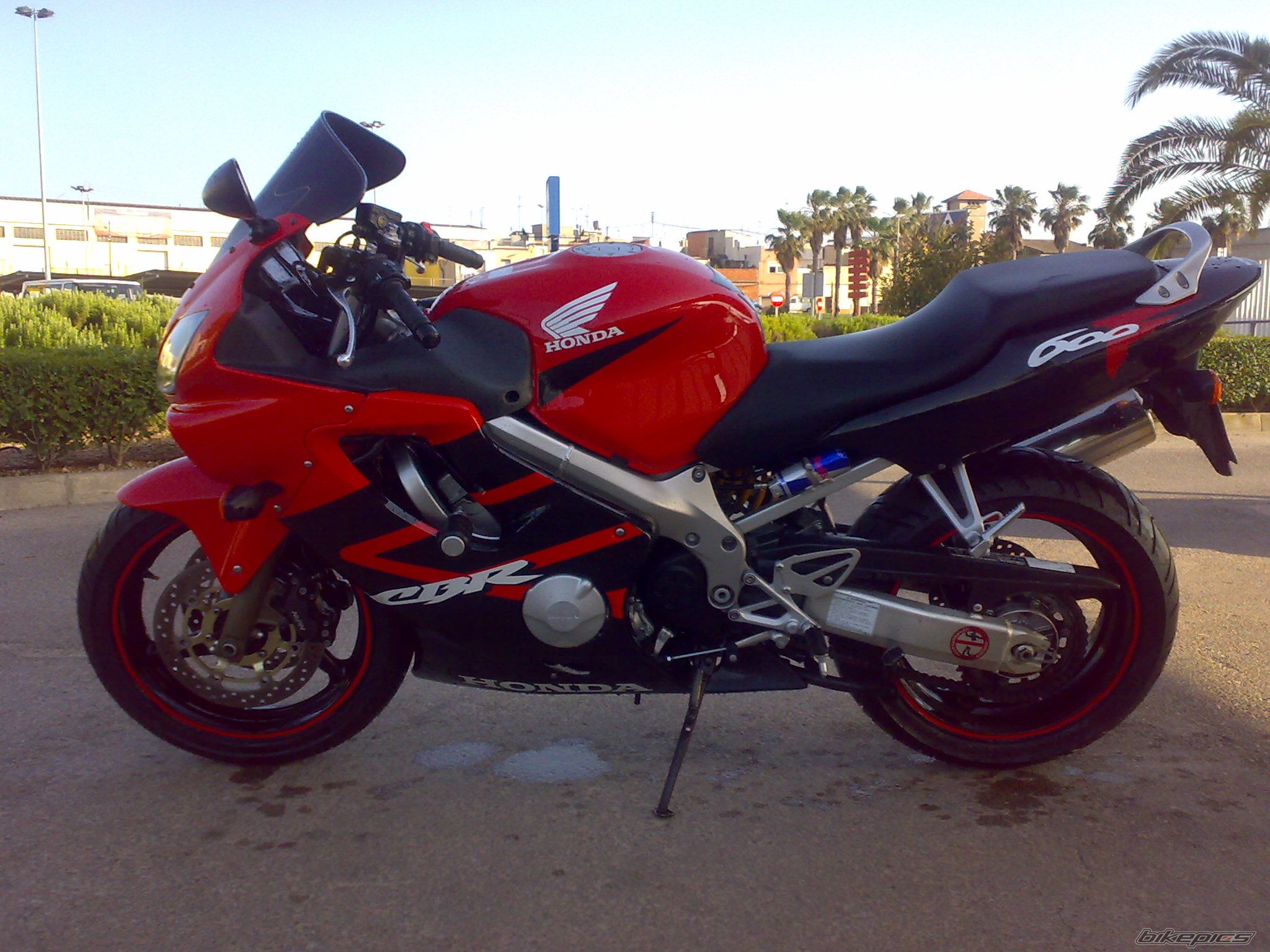 Bike Photo 1689093