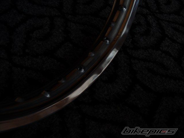 Photo 1689244