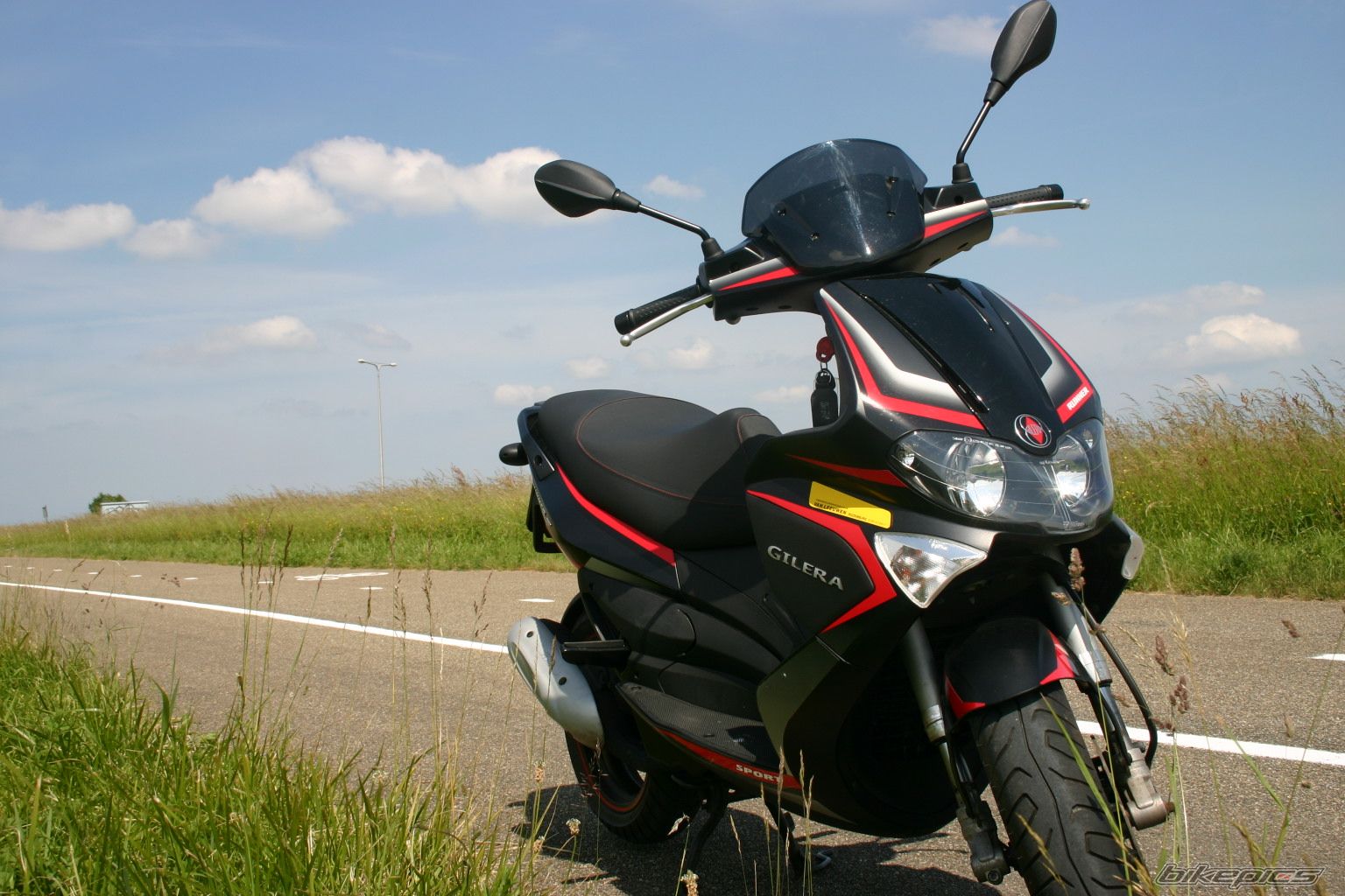 Bike Photo 1689529