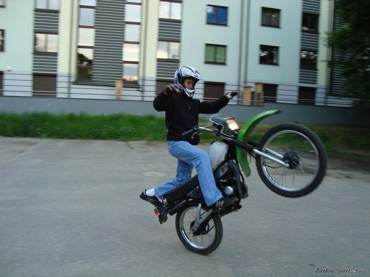 Photo 1689622