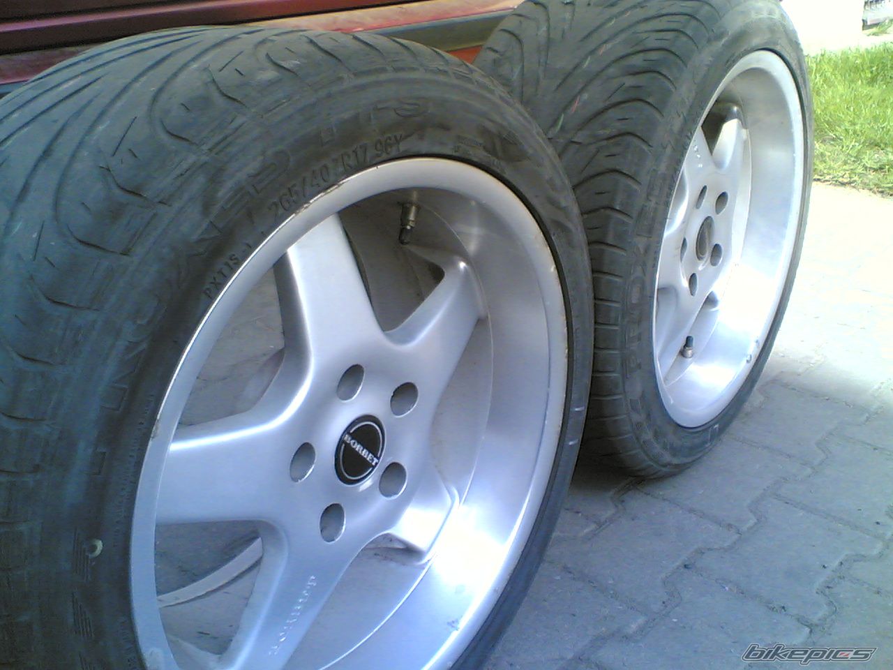 Photo 1689625