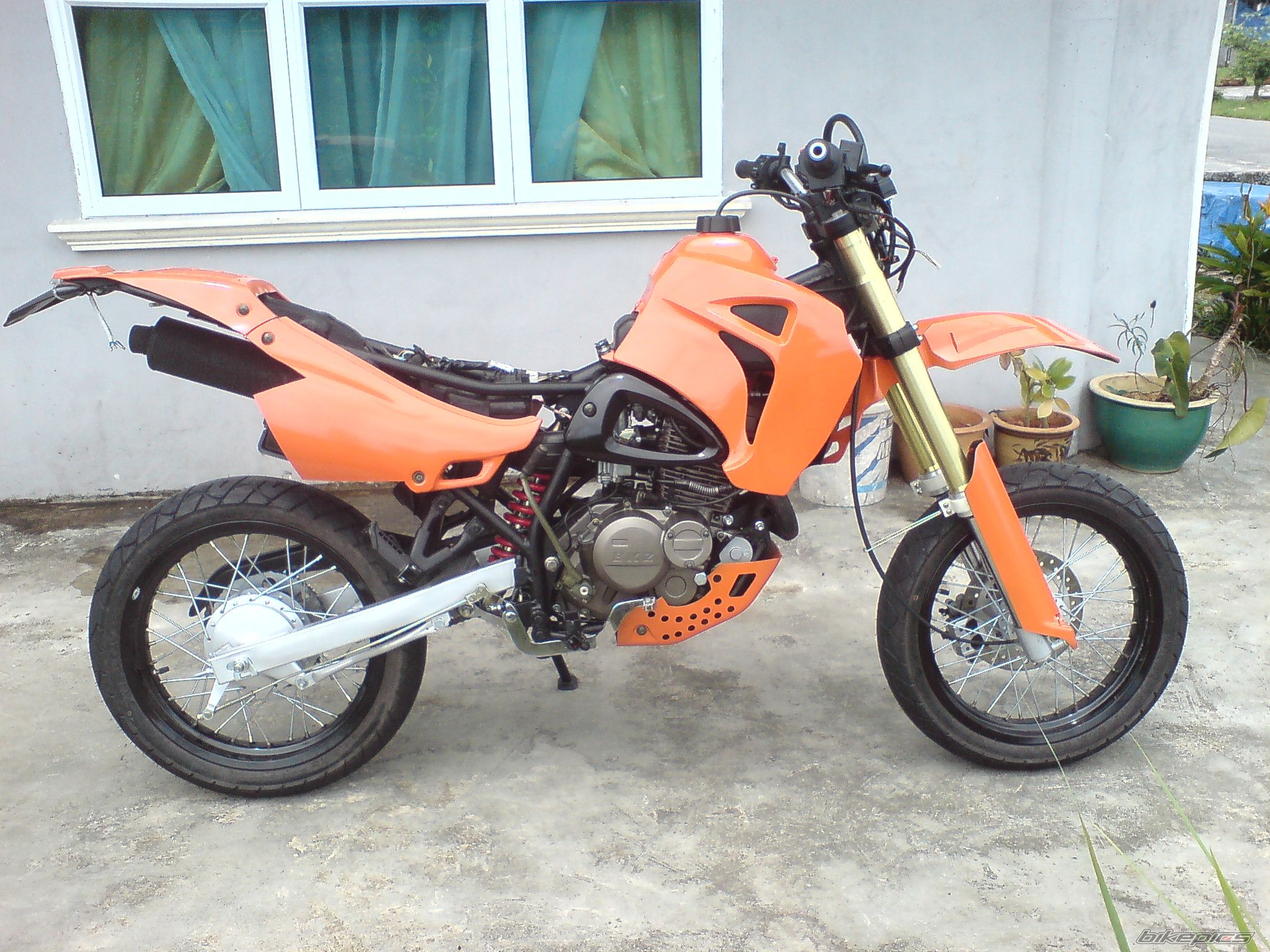 Bike Photo 1690032