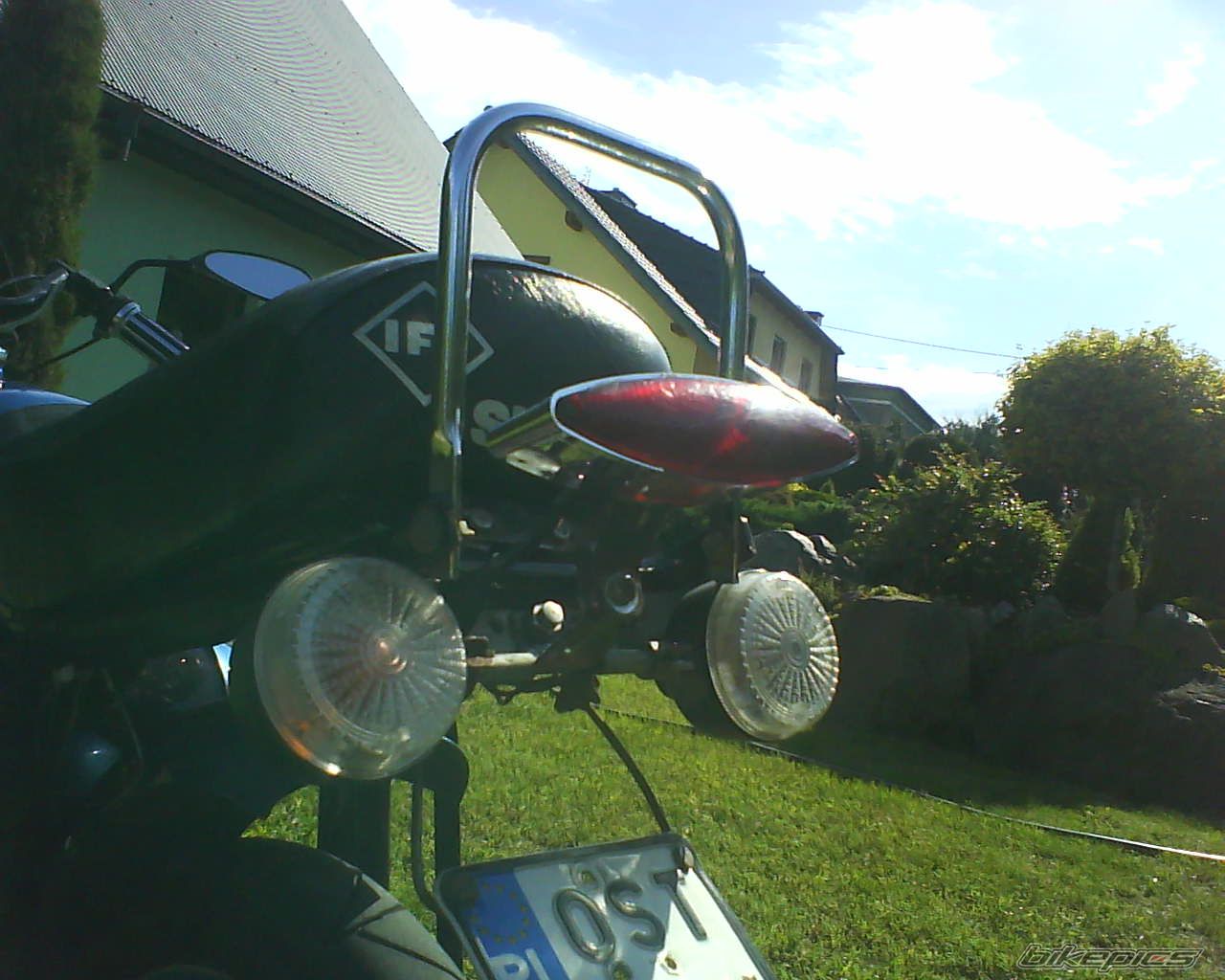 Photo 1690383
