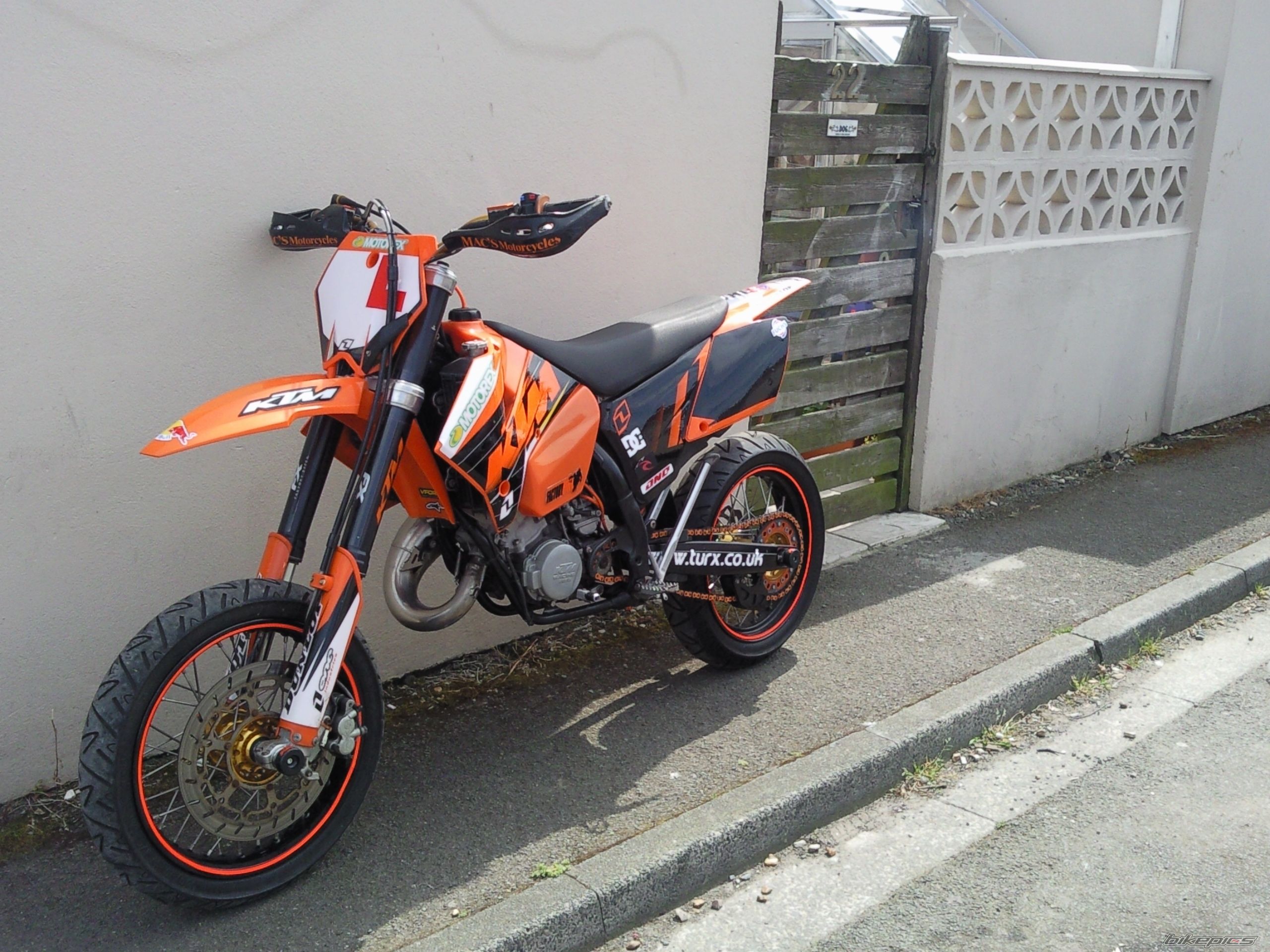 Photo 1690936