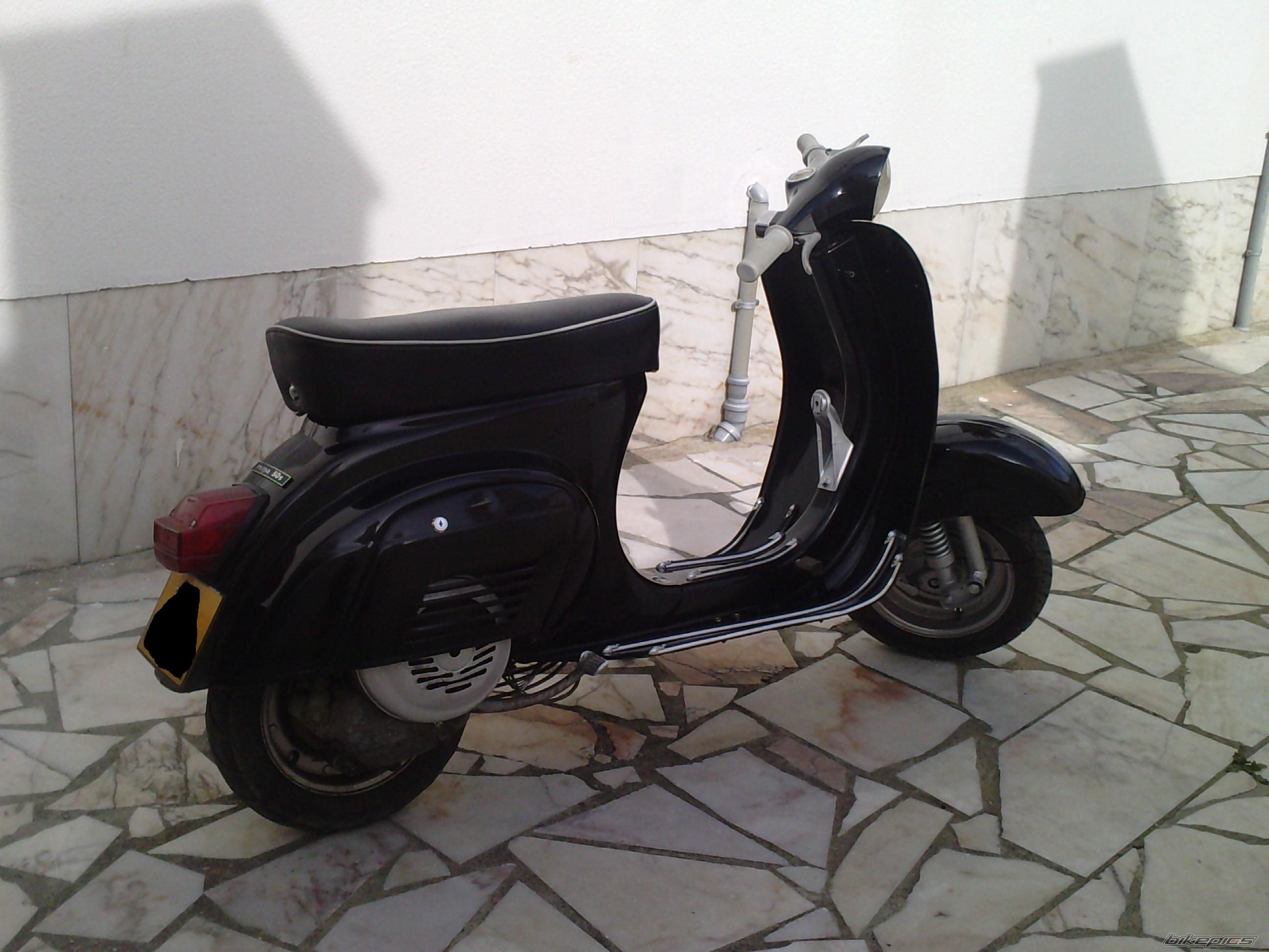 Photo 1690979