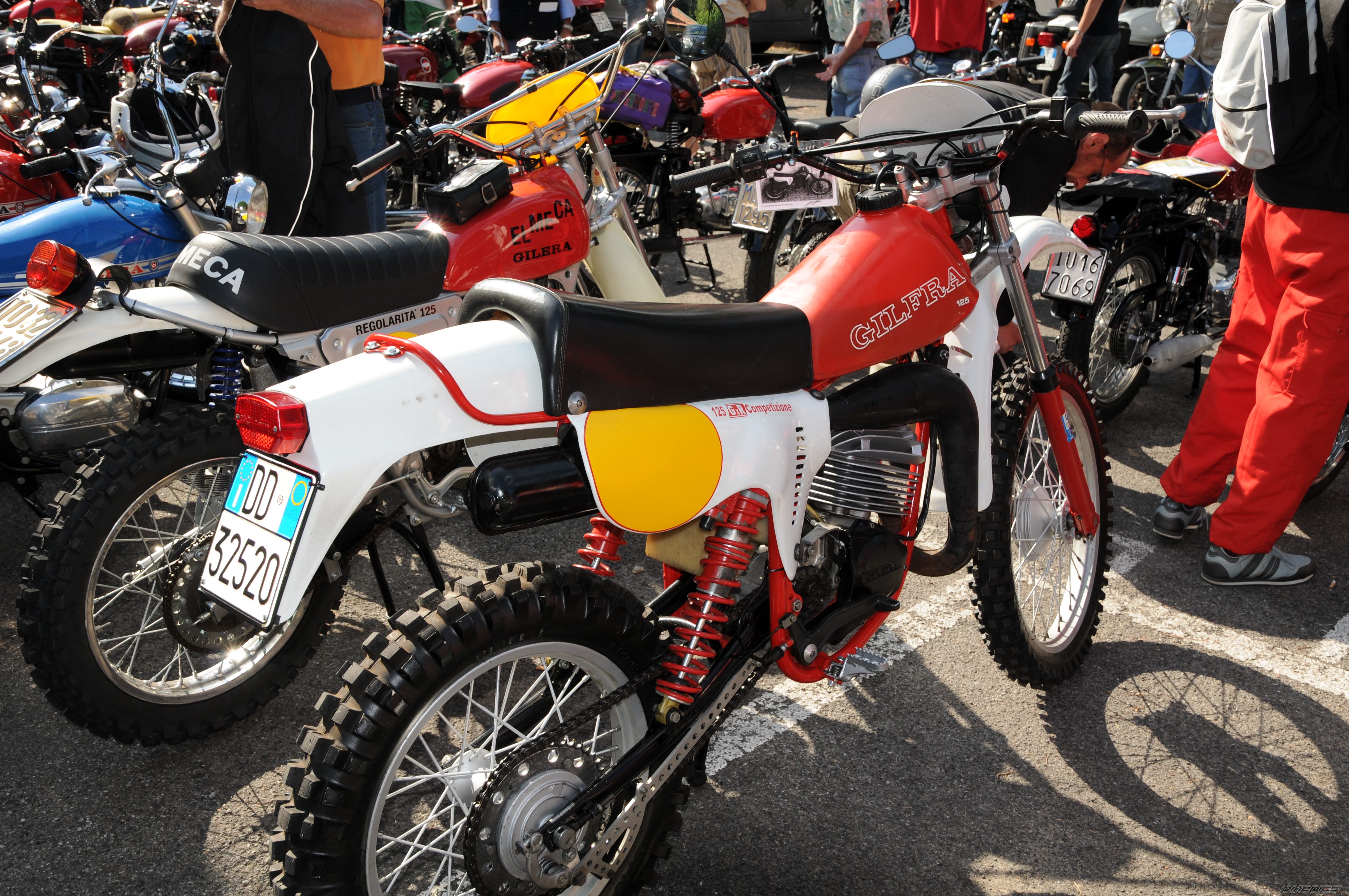 Photo 1691244