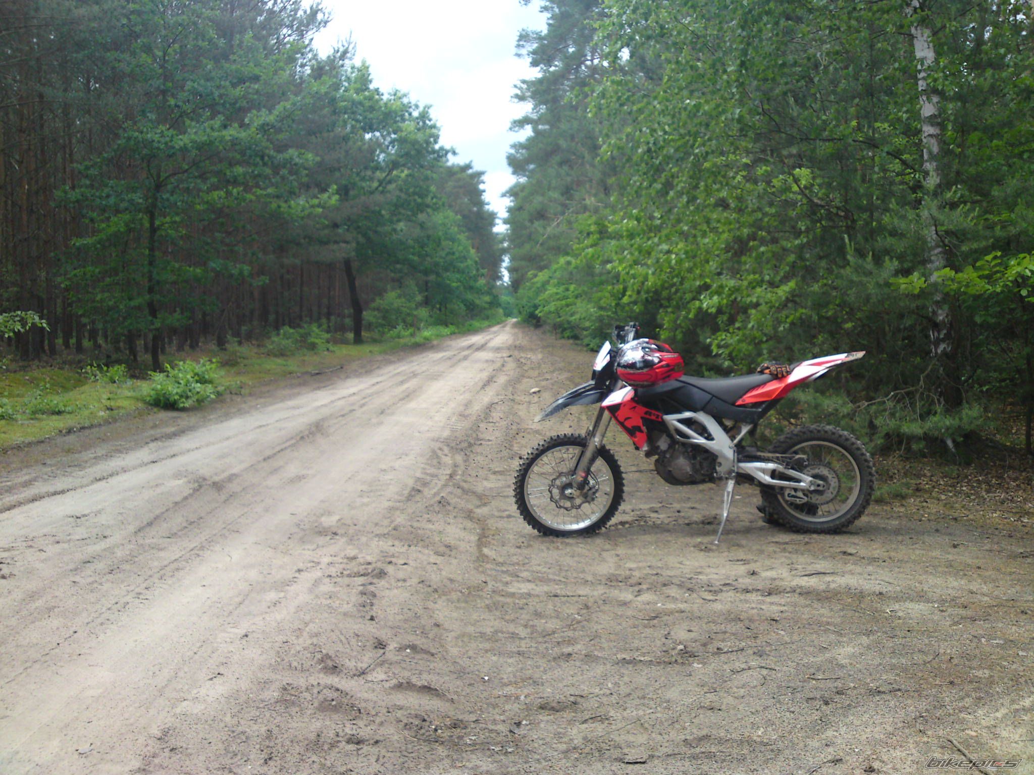 Photo 1691245