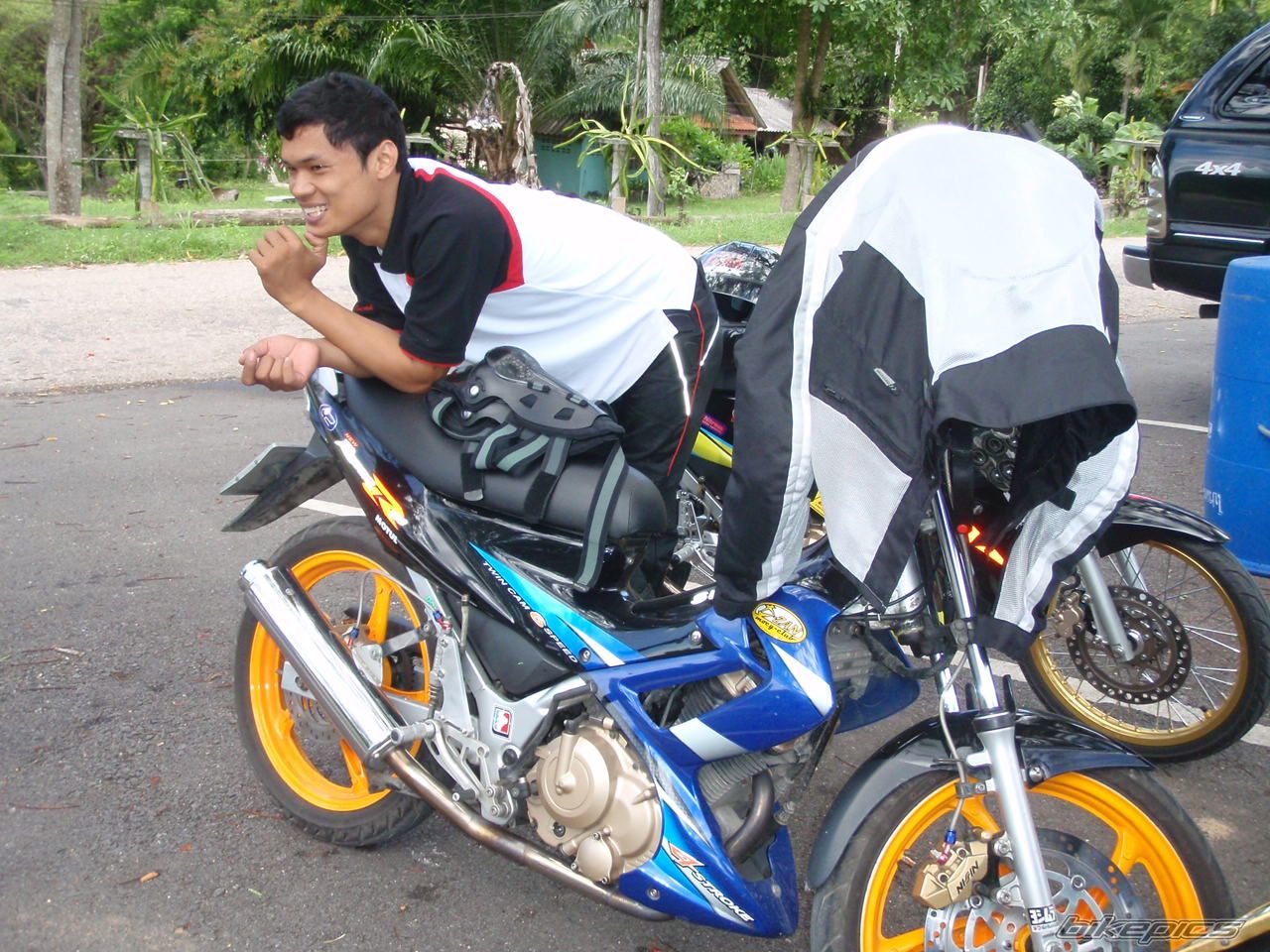 Bike Photo 1691383