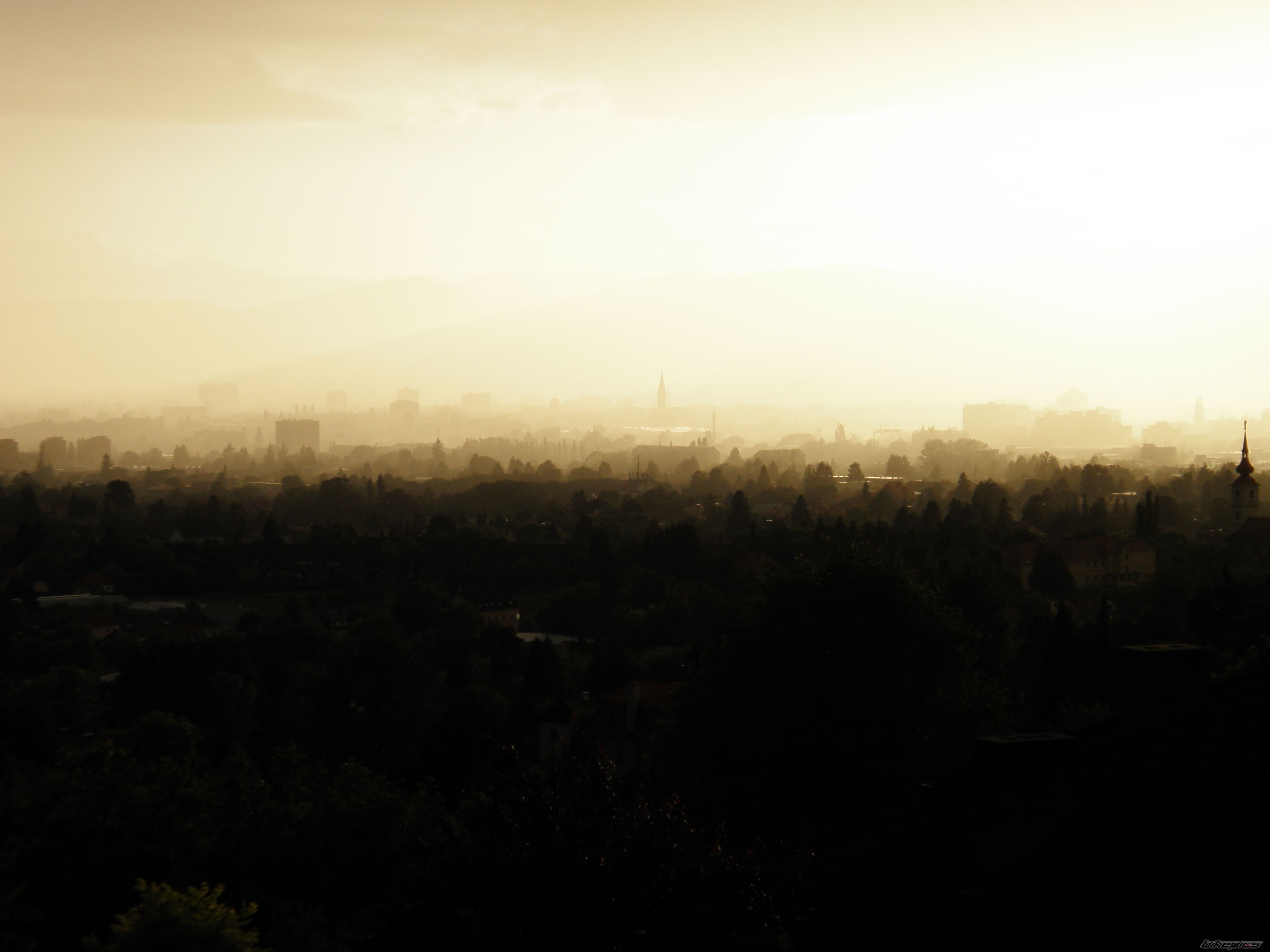 Photo 1691549