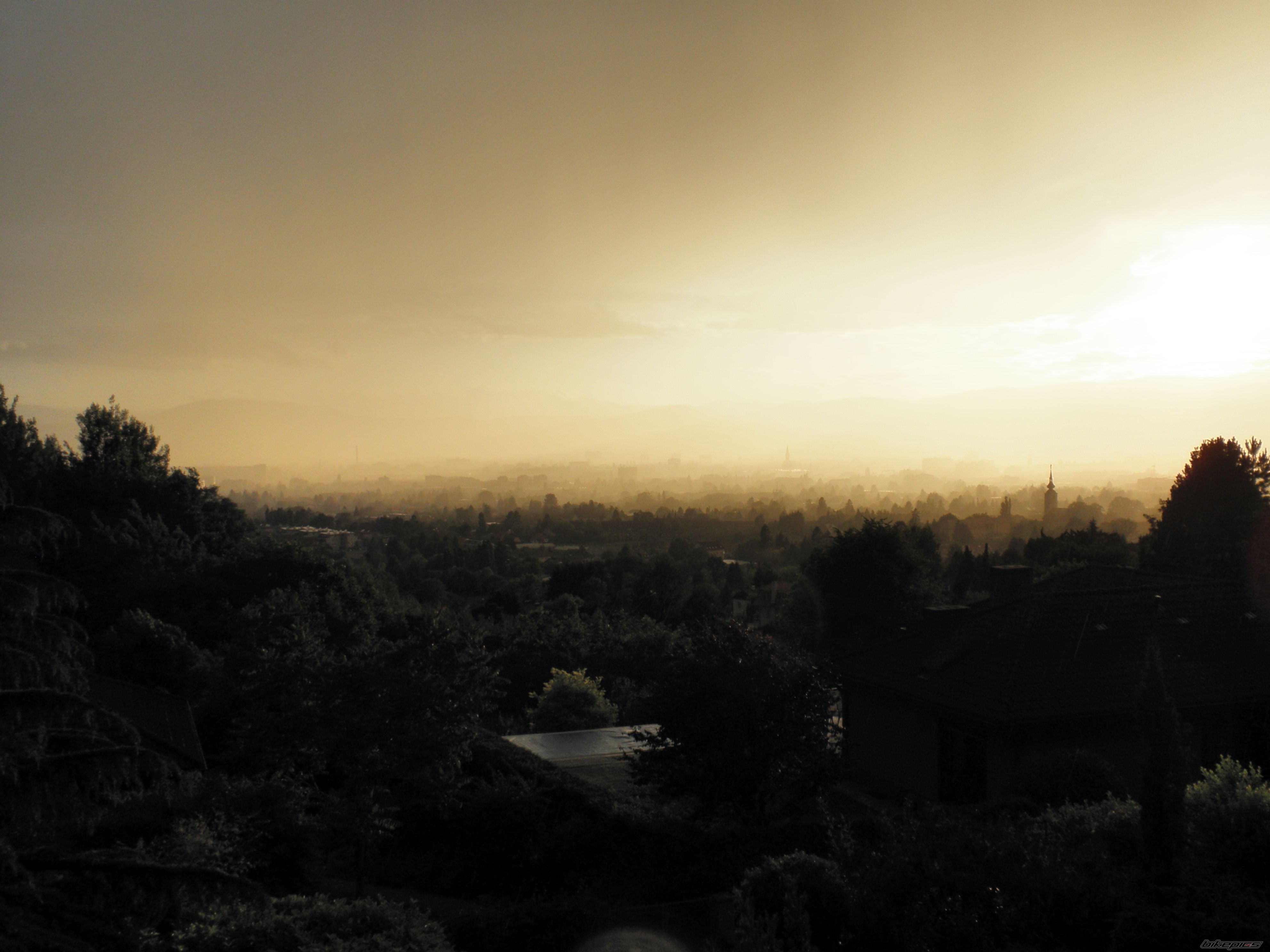 Photo 1691550