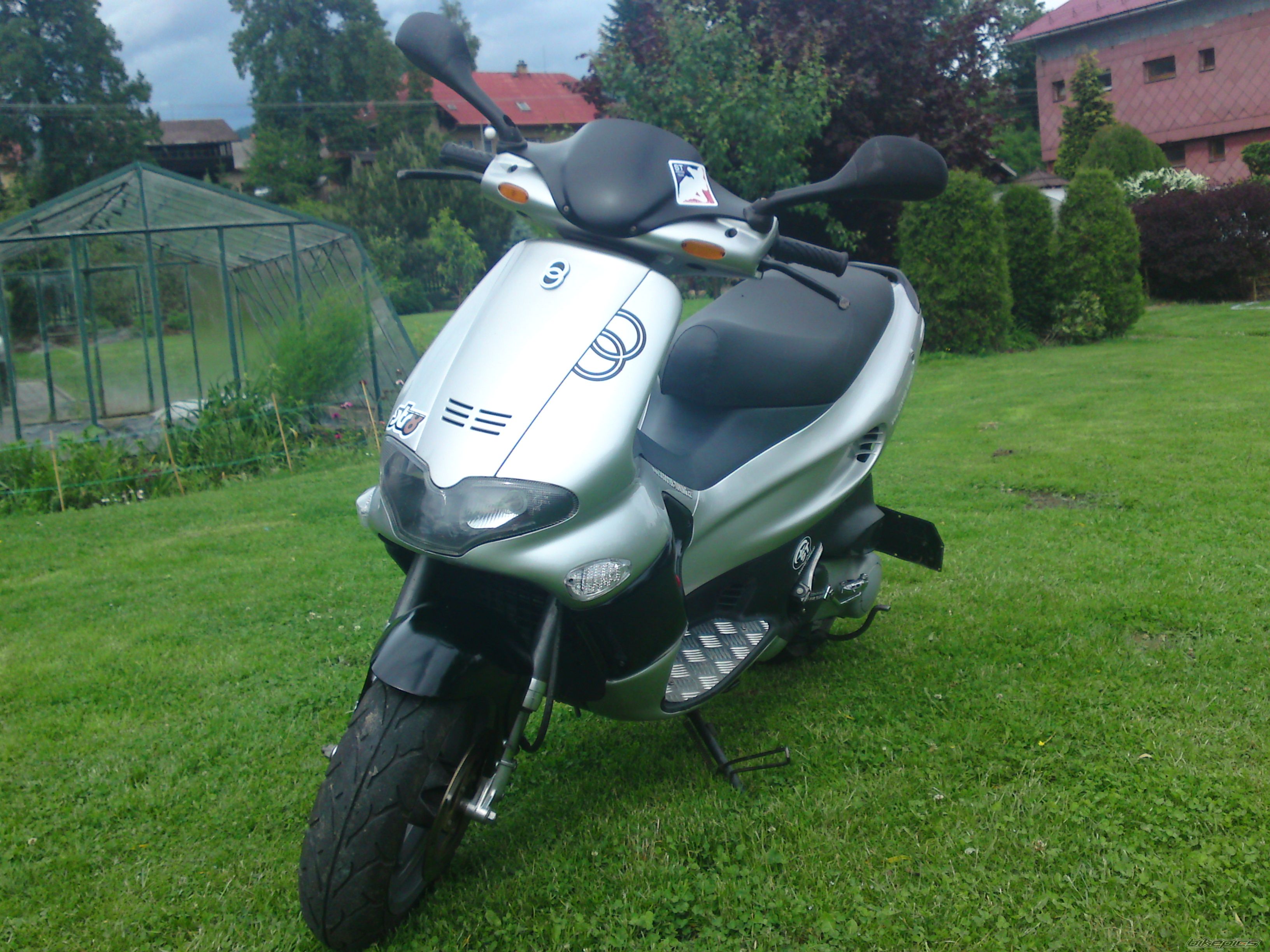 Photo 1691641