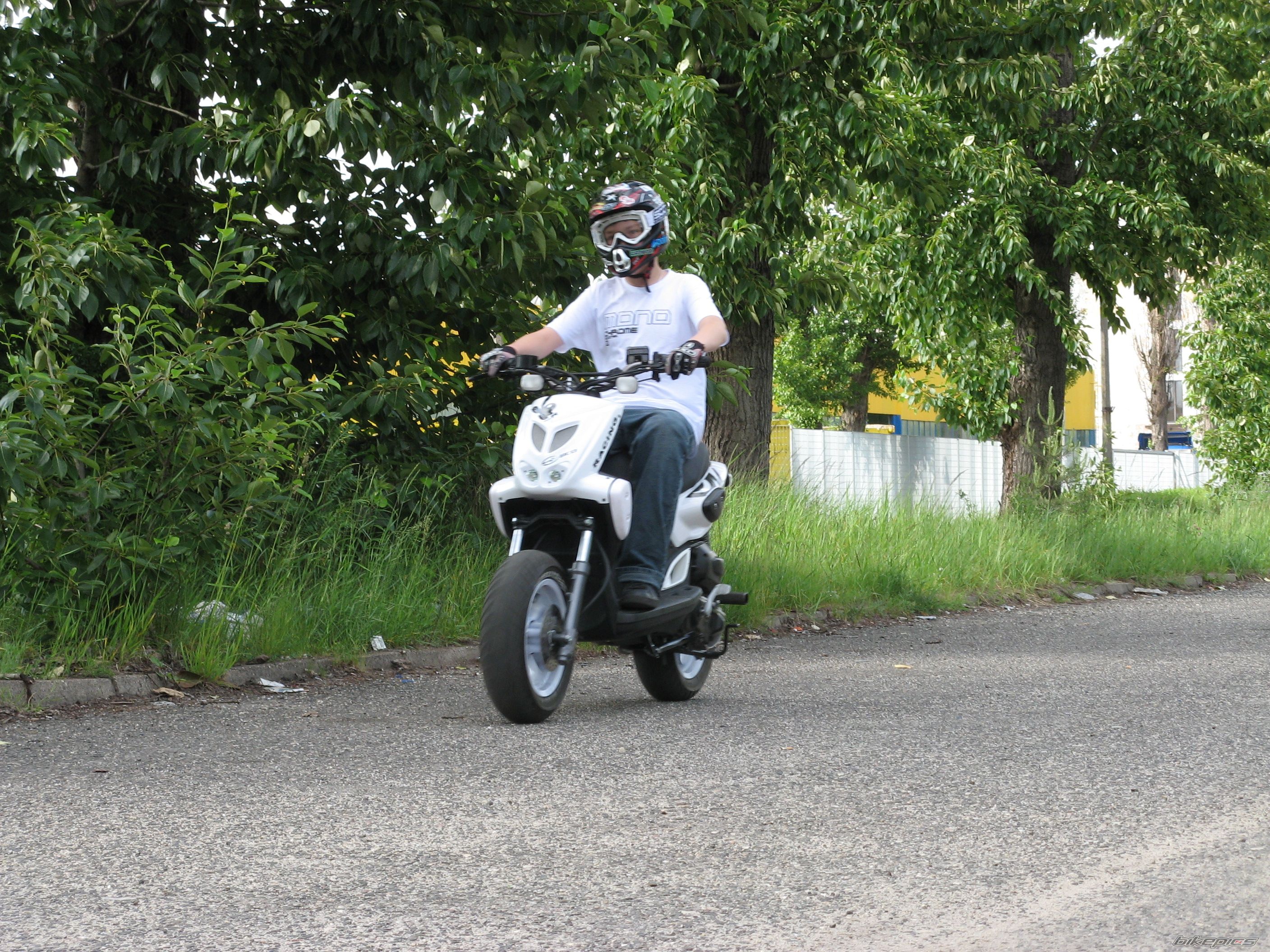 Bike Photo 1691852