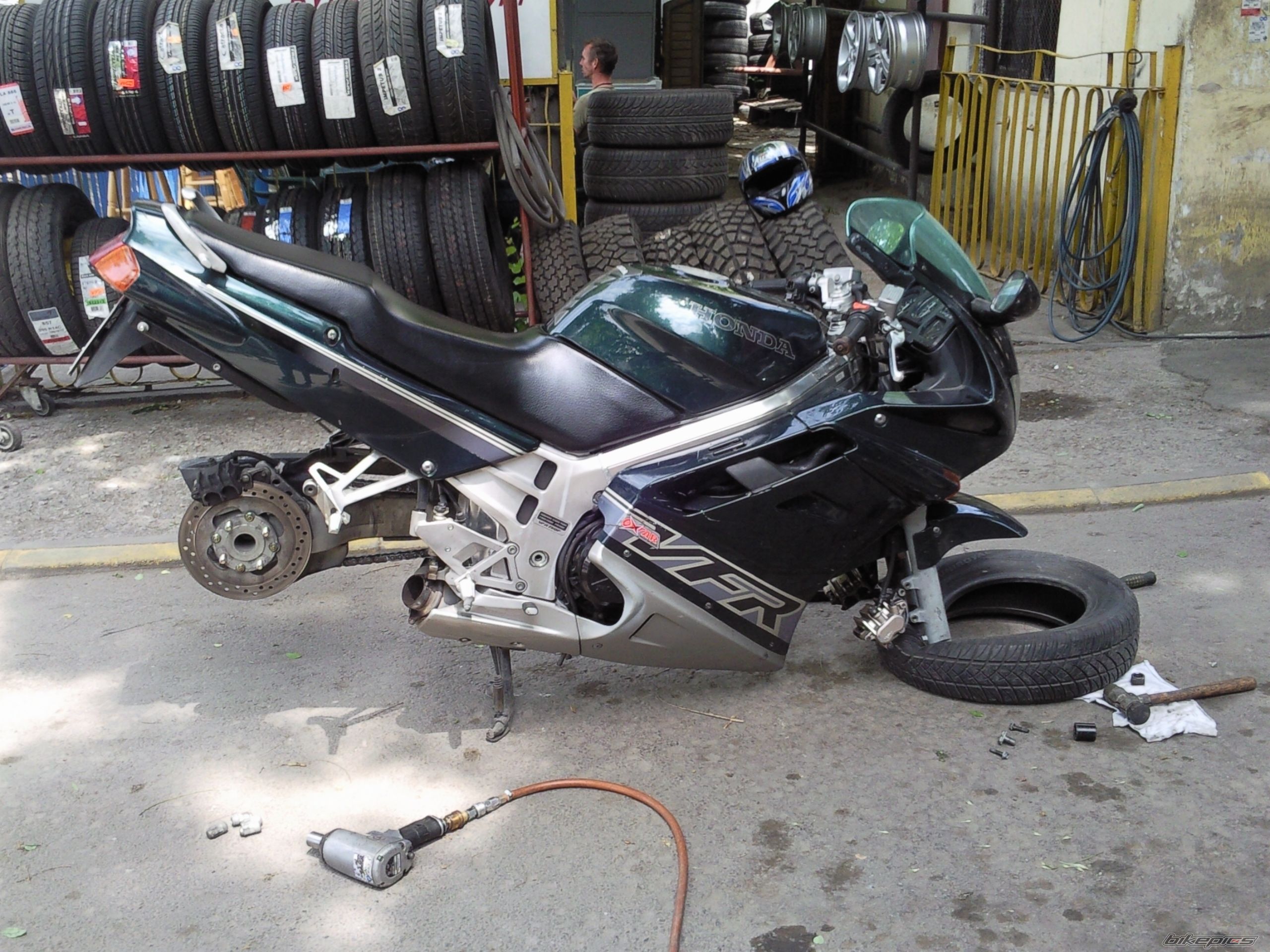 Photo 1691869