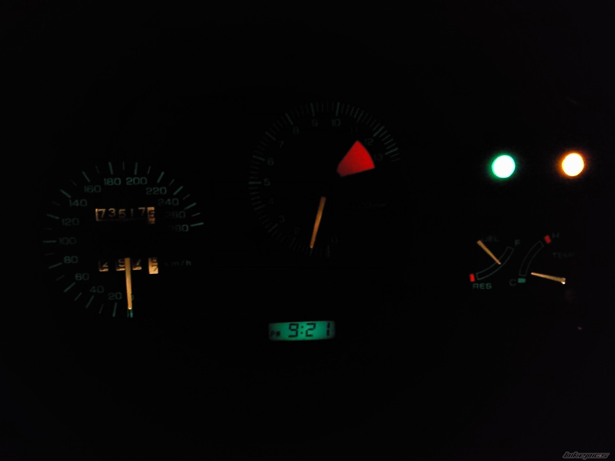 Photo 1691870