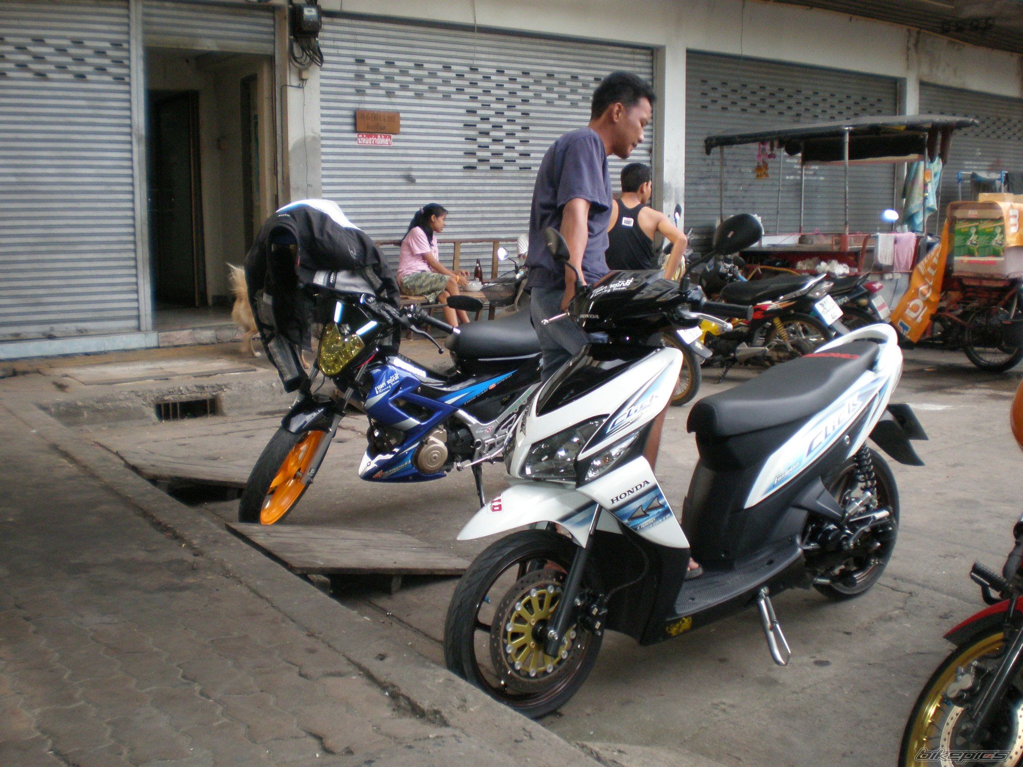 Bike Photo 1692249