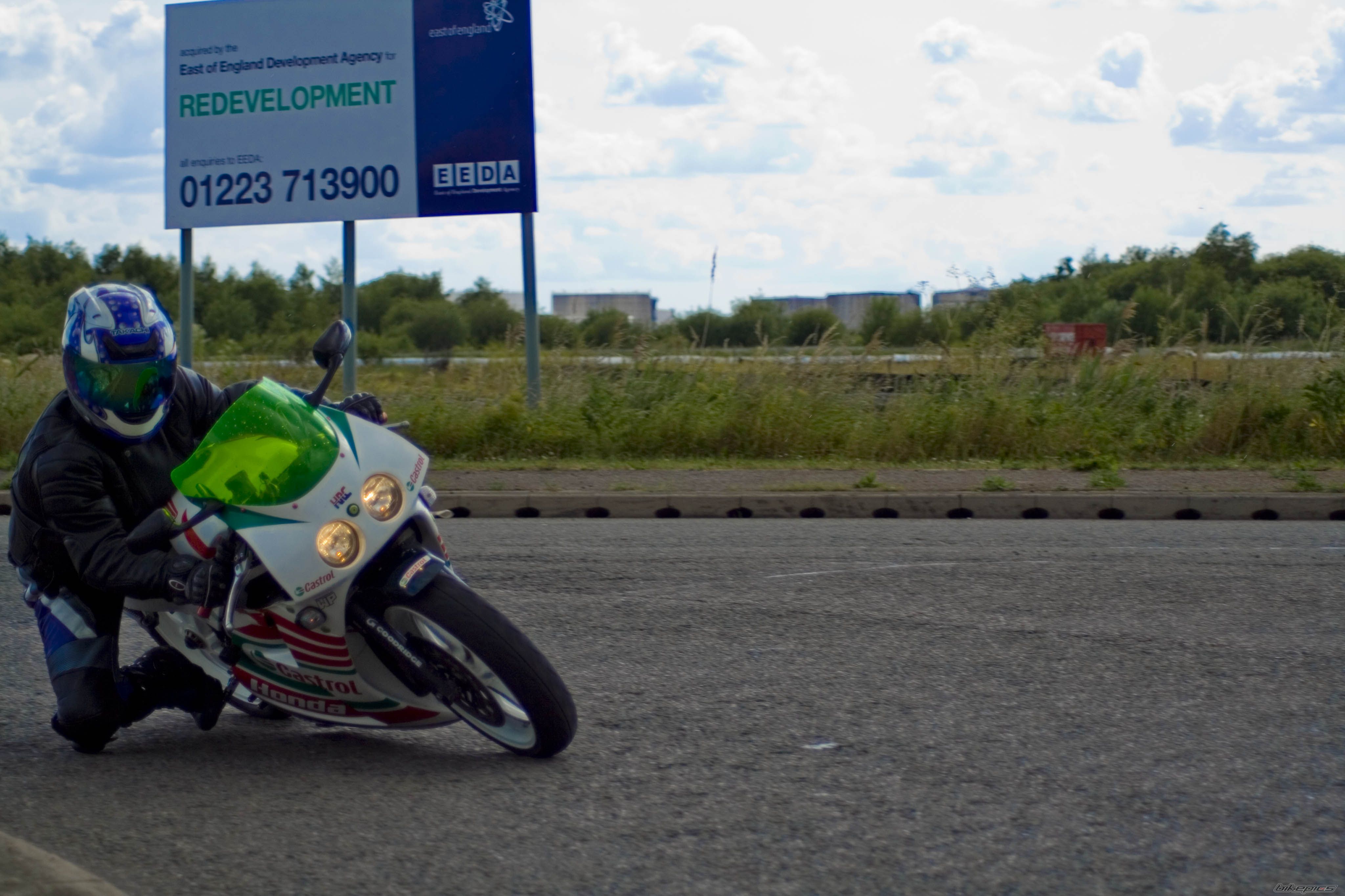 Photo 1692466