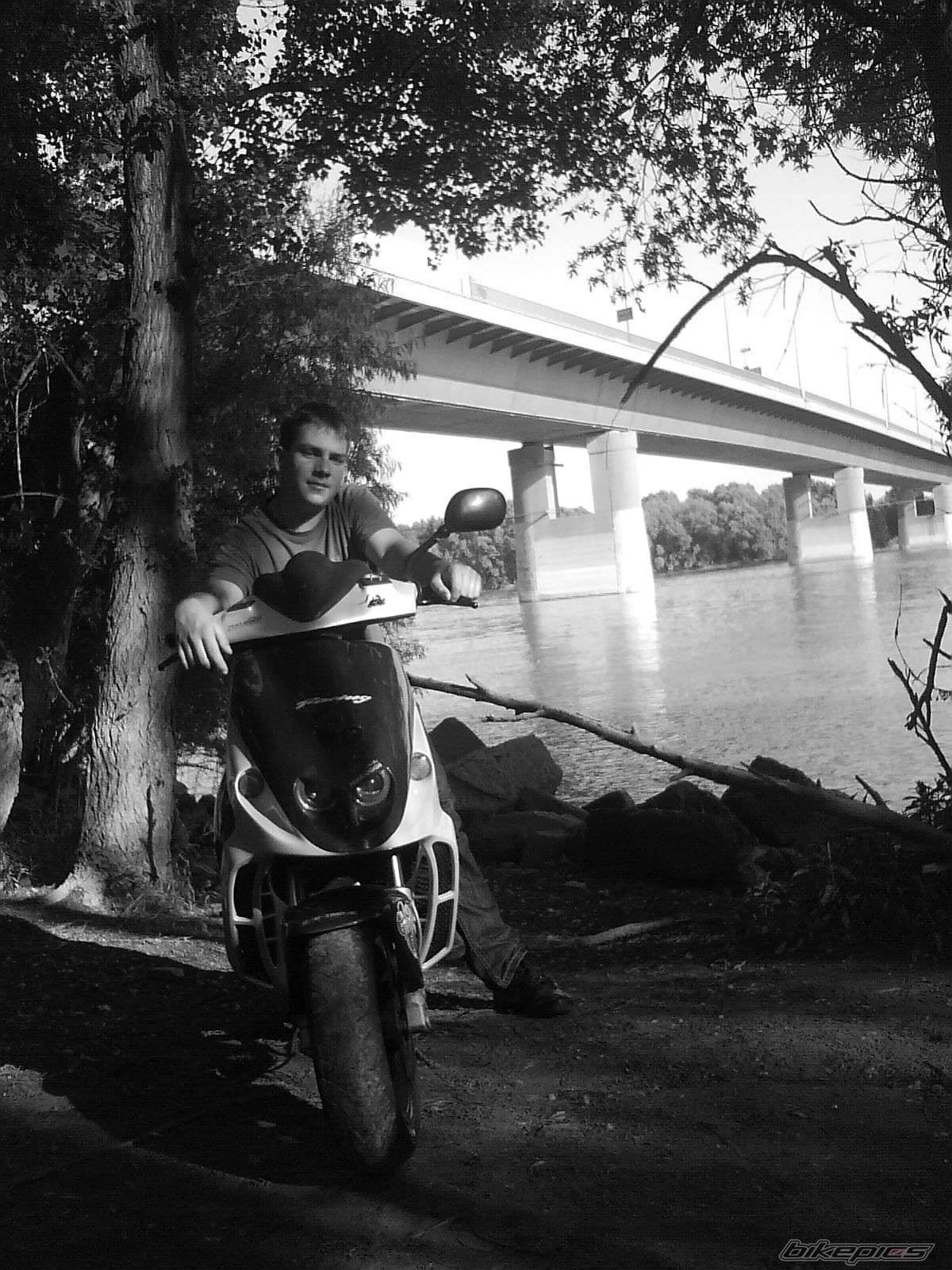 Photo 1692584