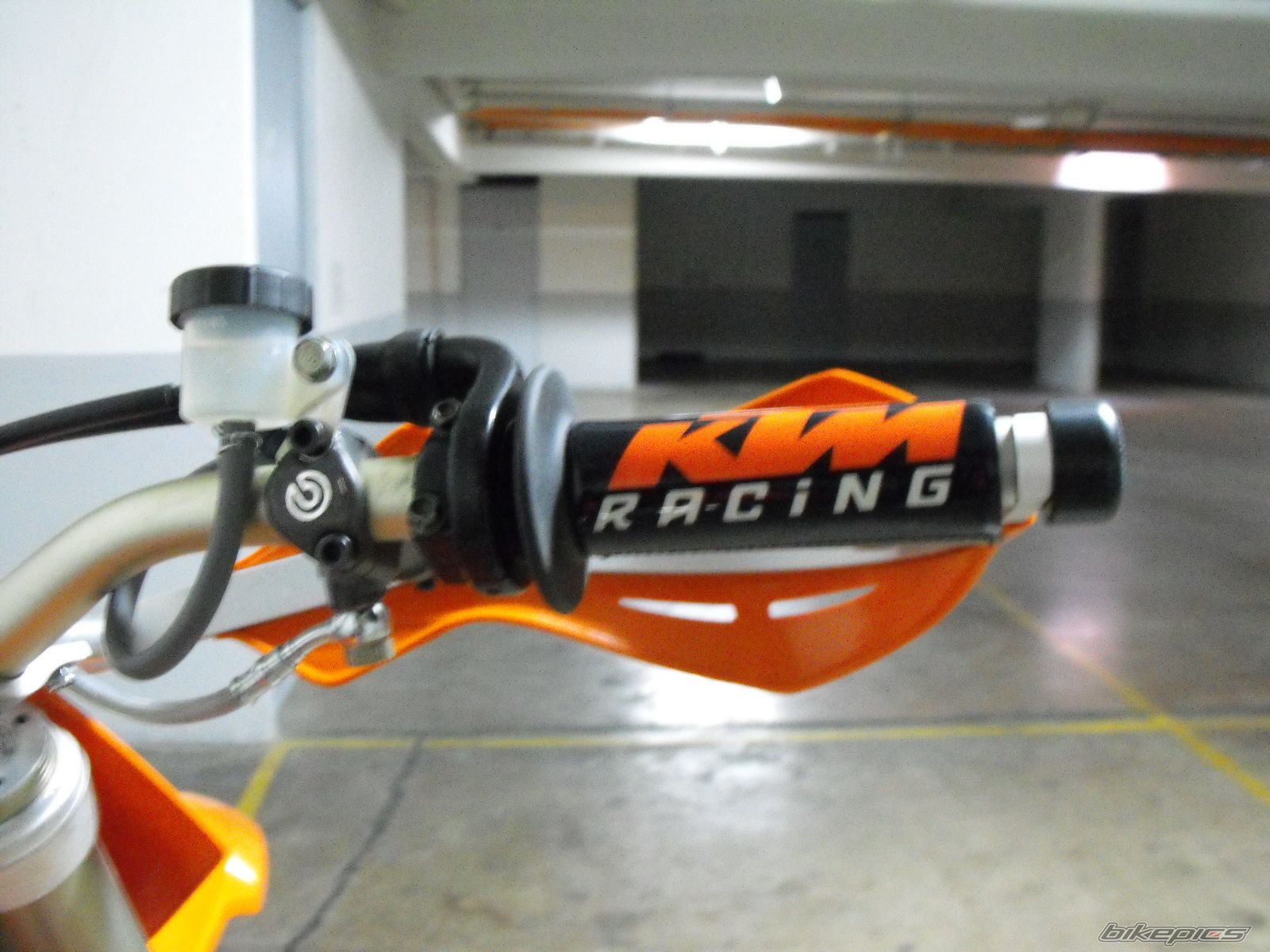 Photo 1692851