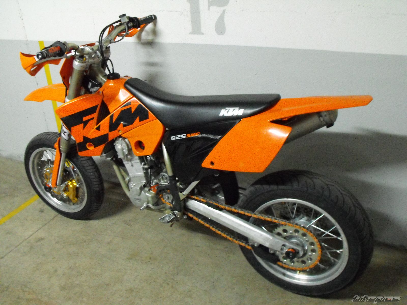 Photo 1692890