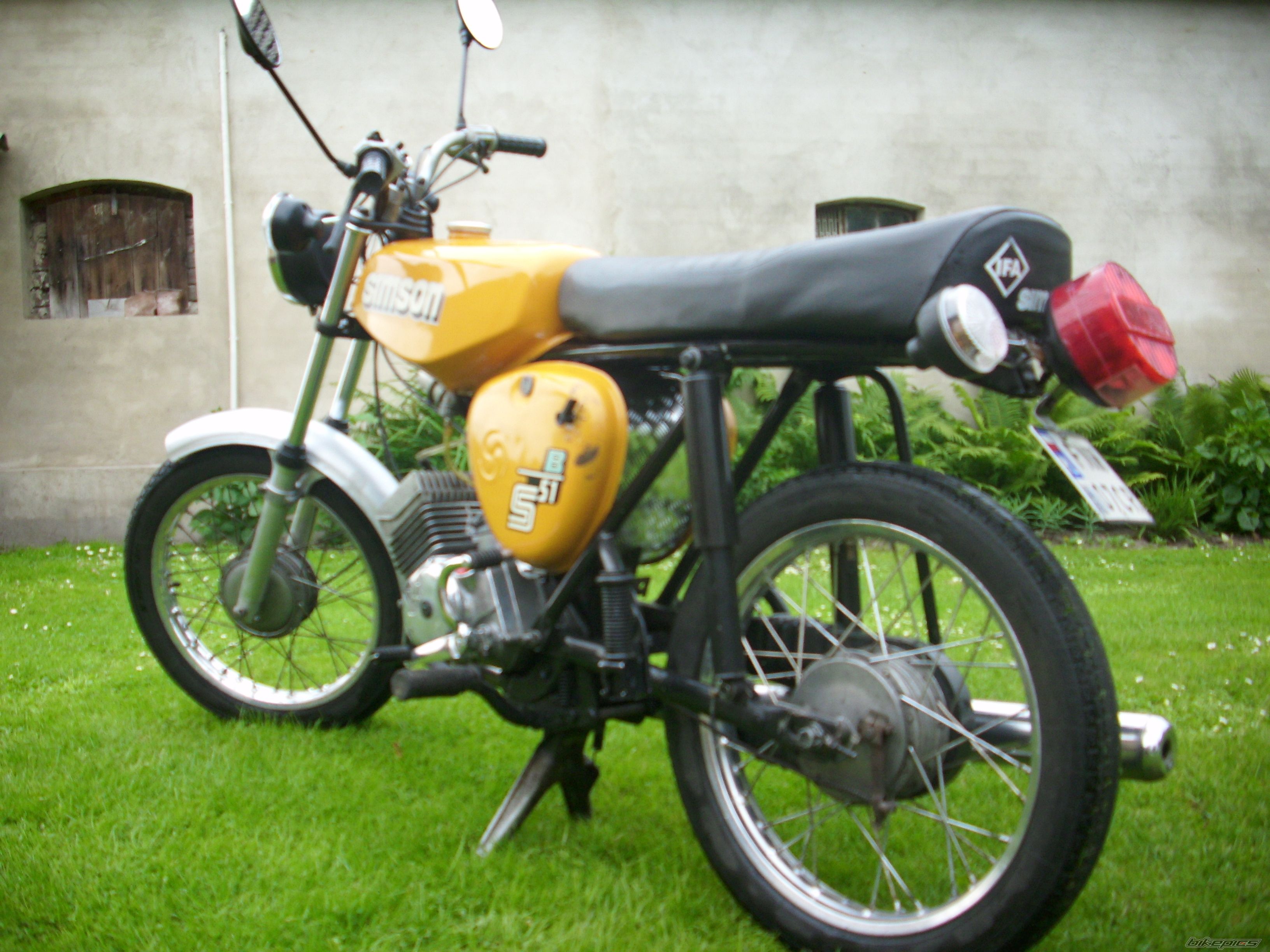 Photo 1692896