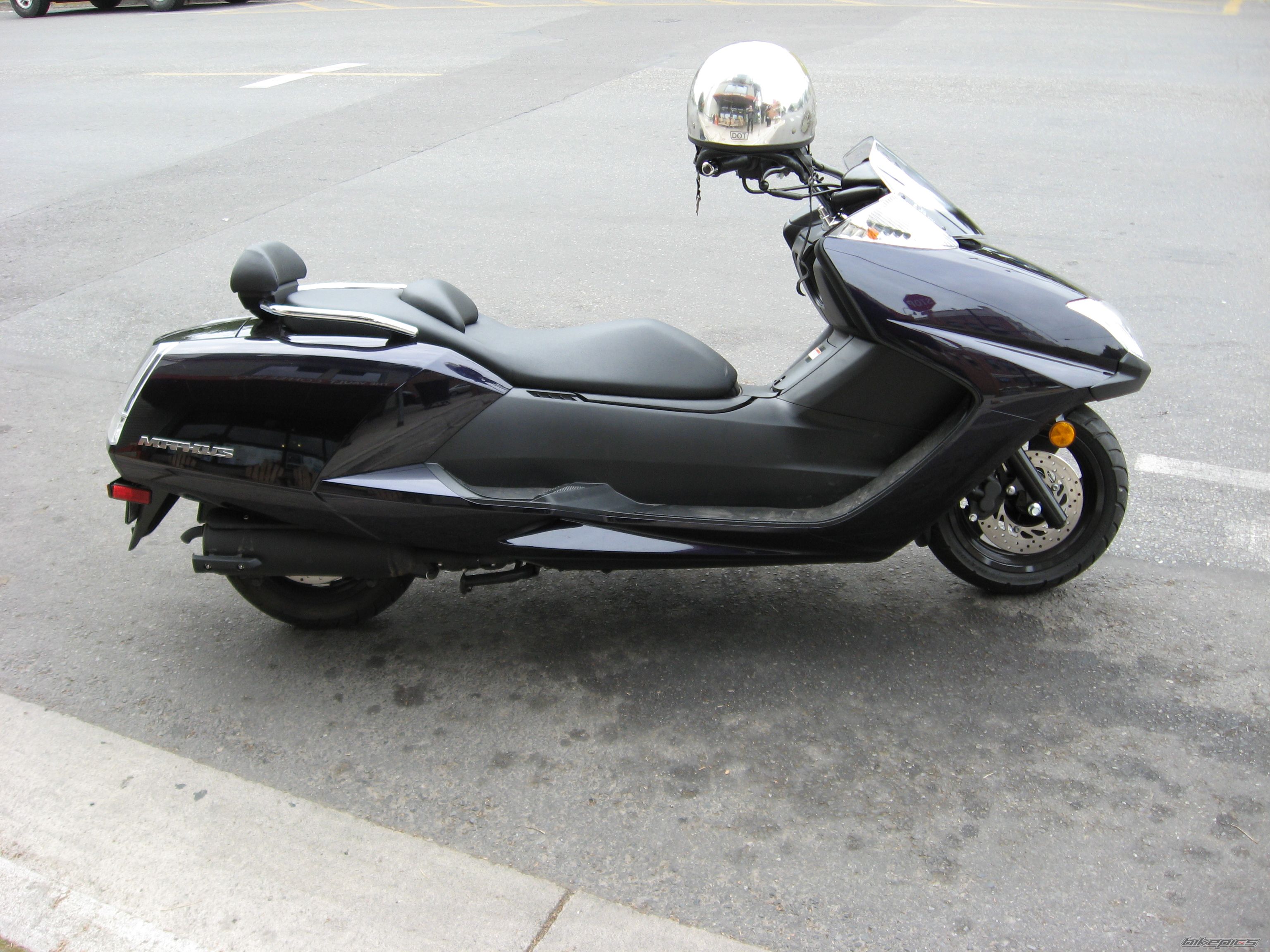 Photo 1692937