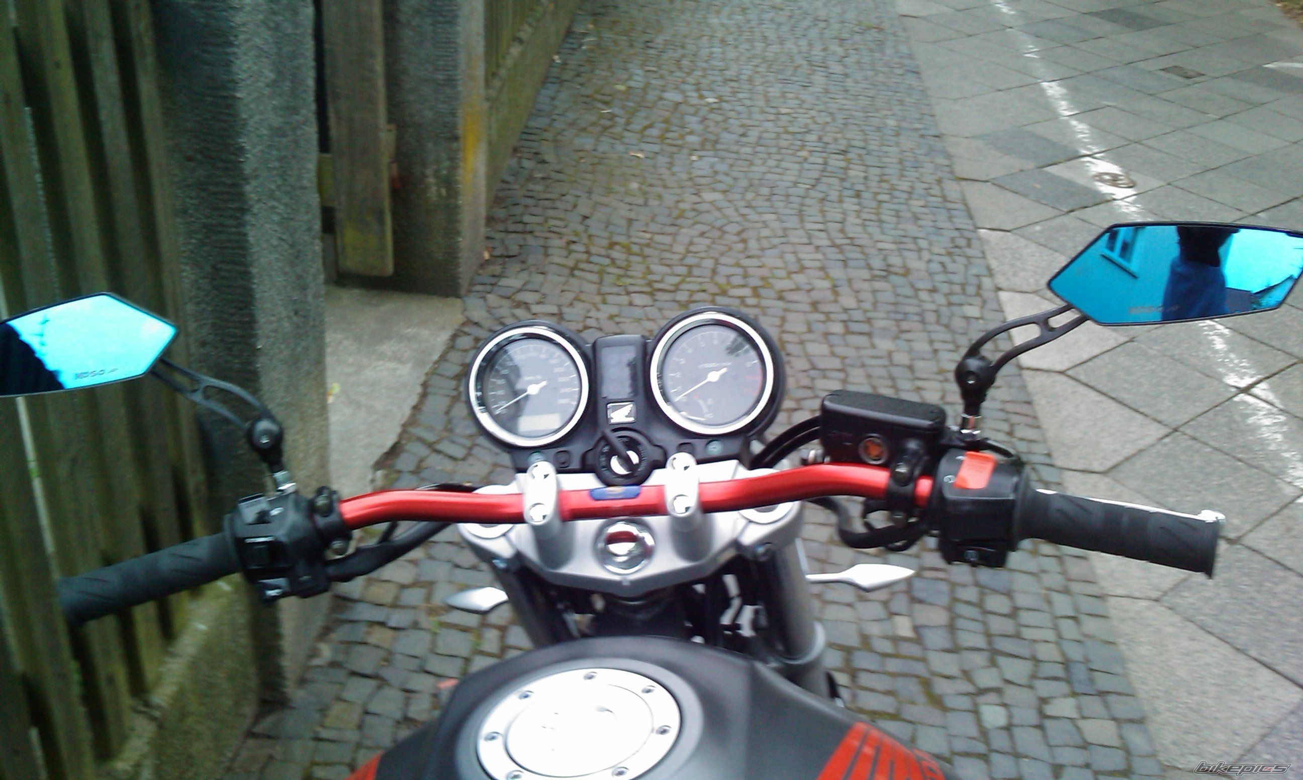 Photo 1692956