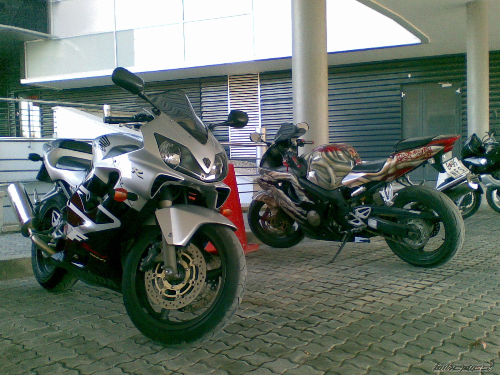 Photo 1693145