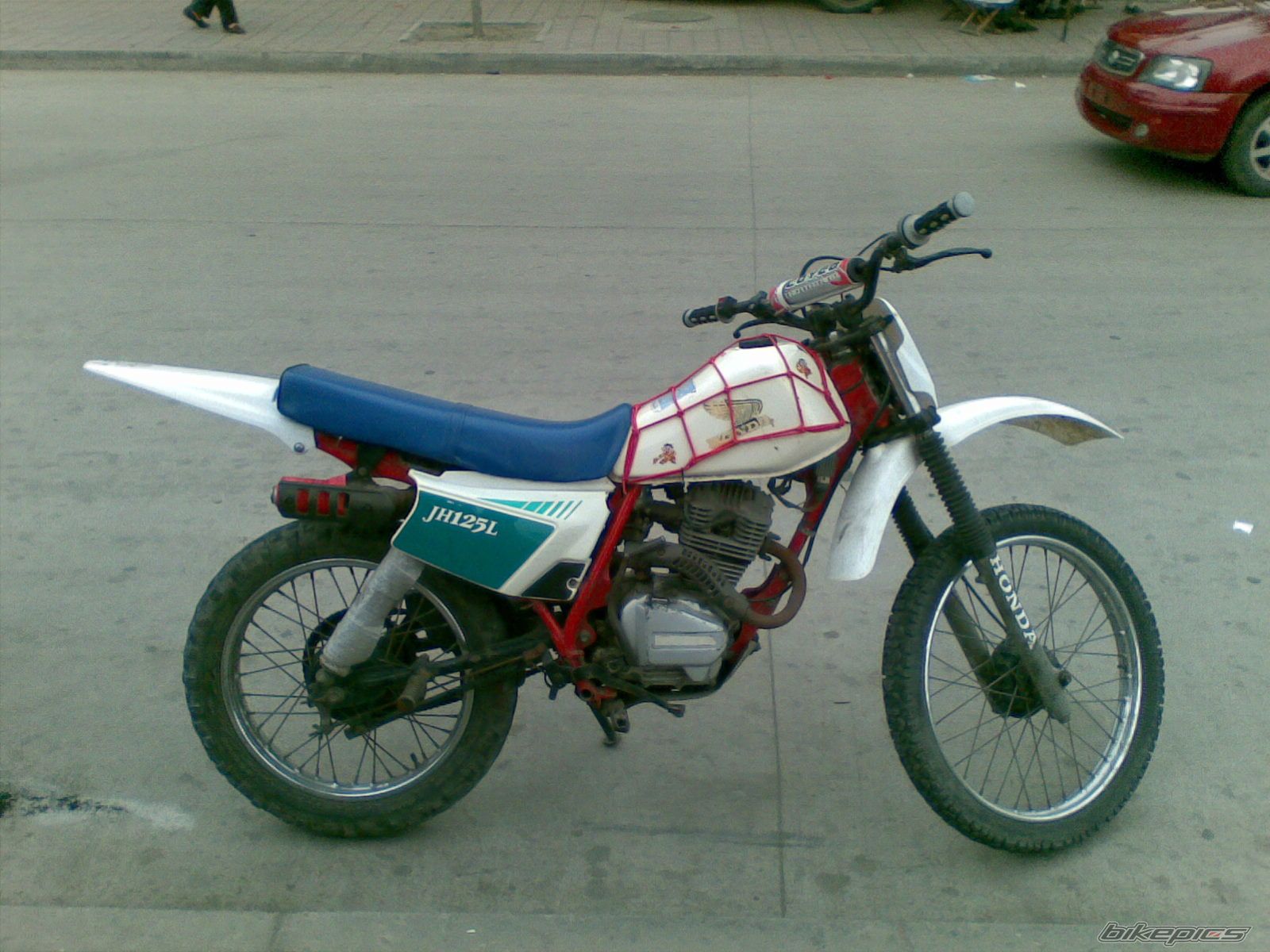 Photo 1693180