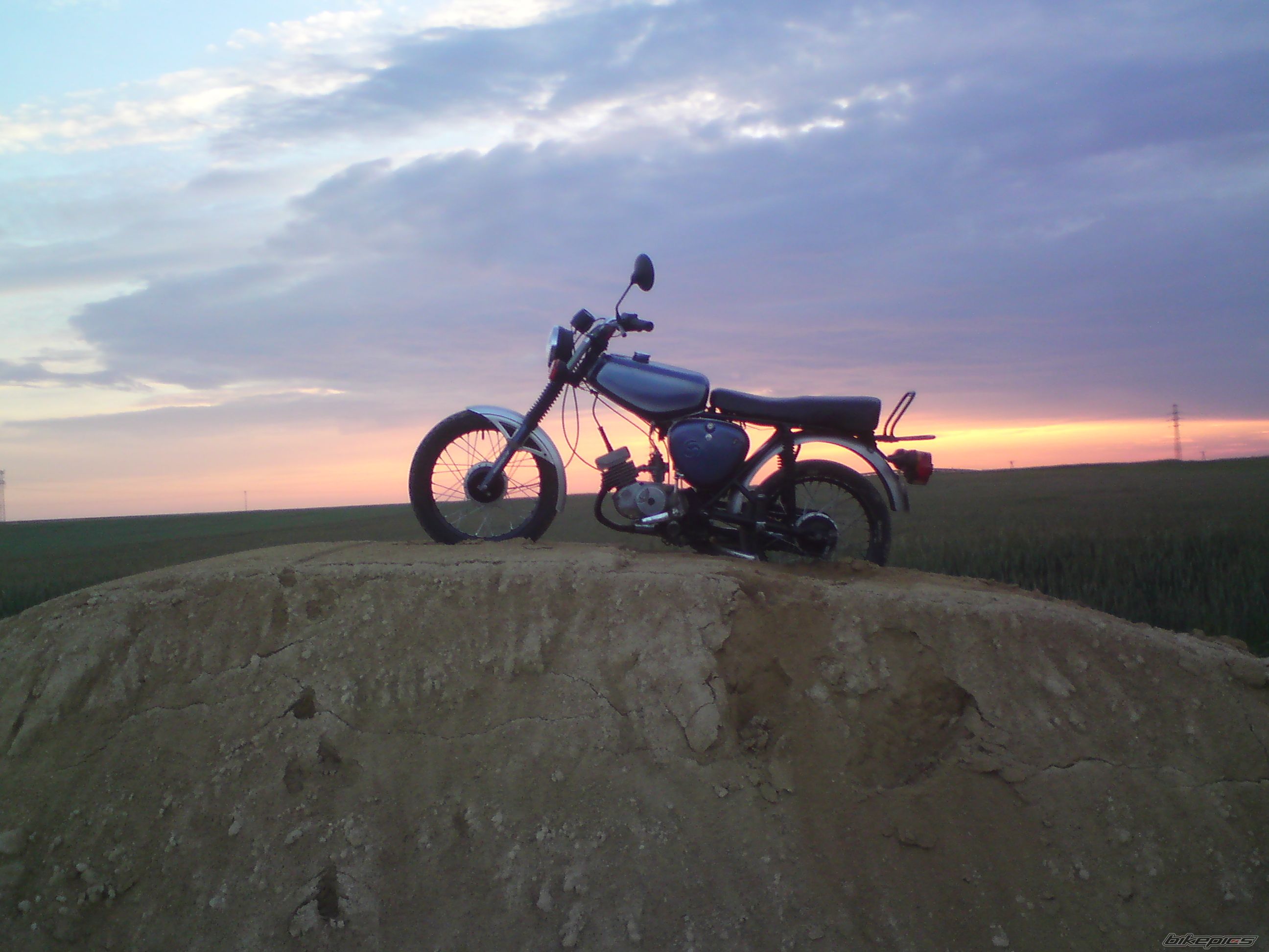 Photo 1693272