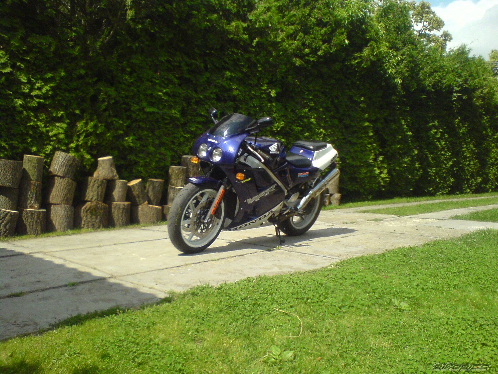 Photo 1693273