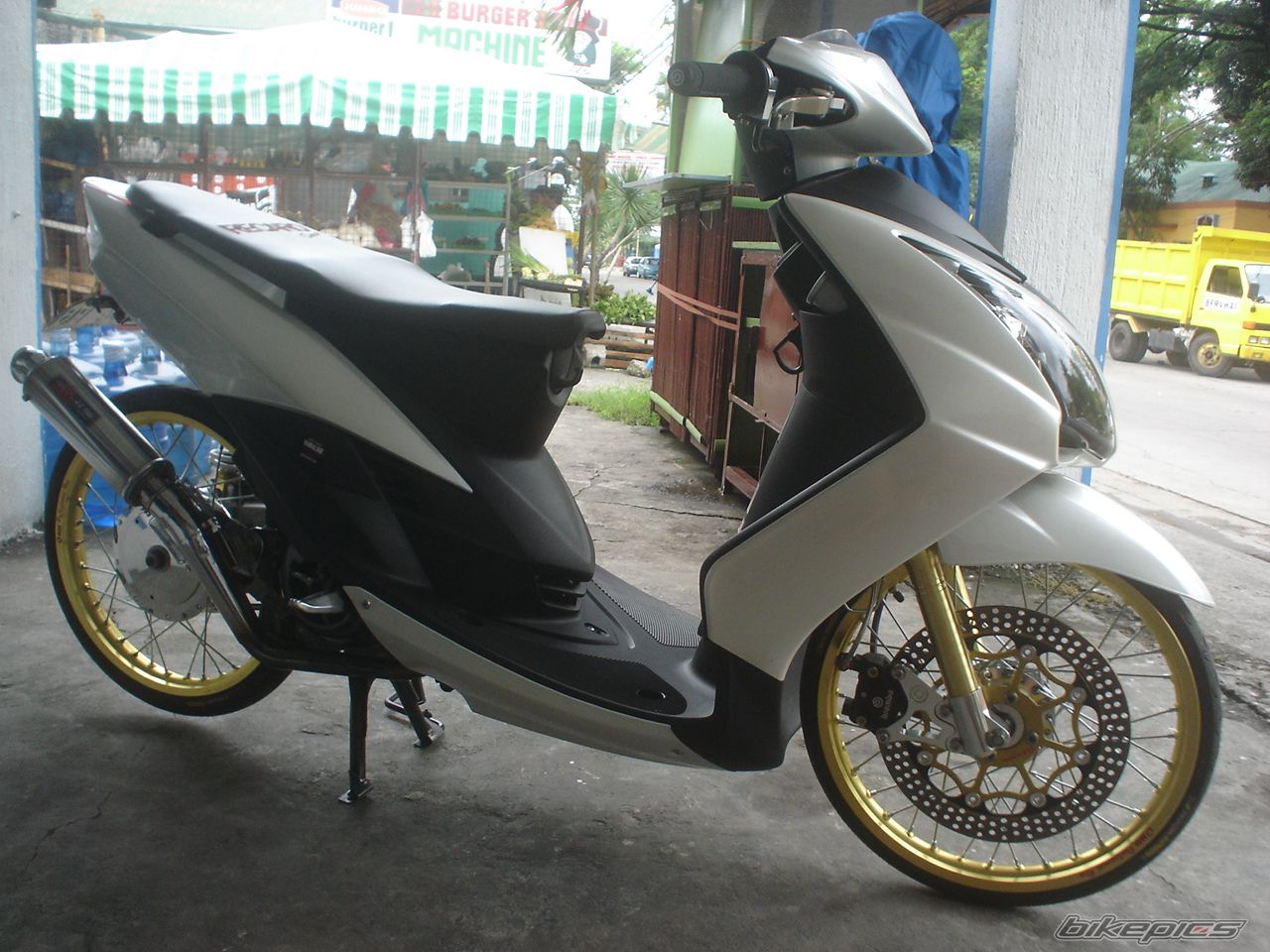Photo 1693345