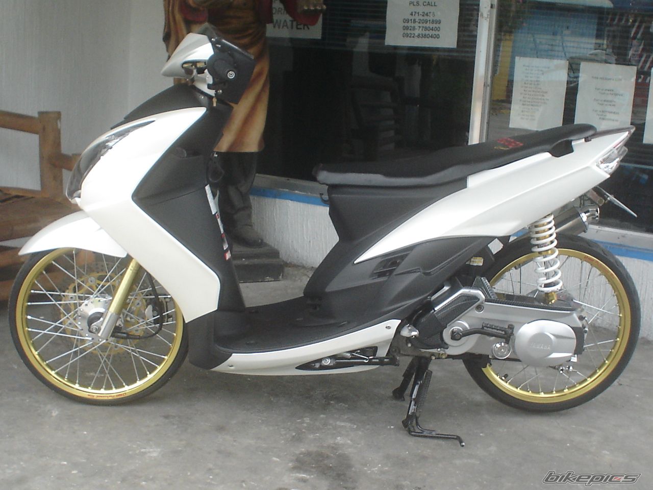 Photo 1693348