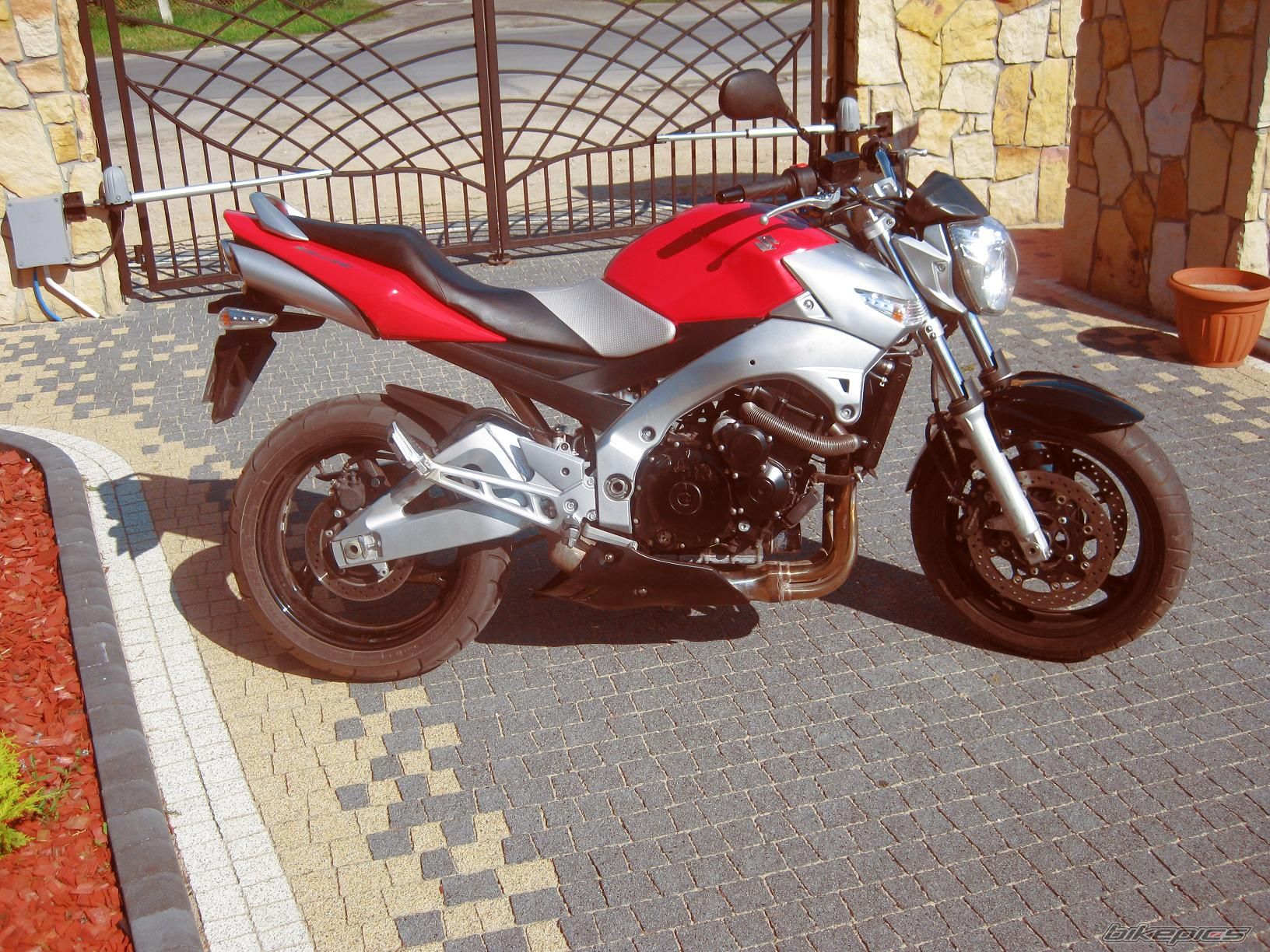 Bike Photo 1693392