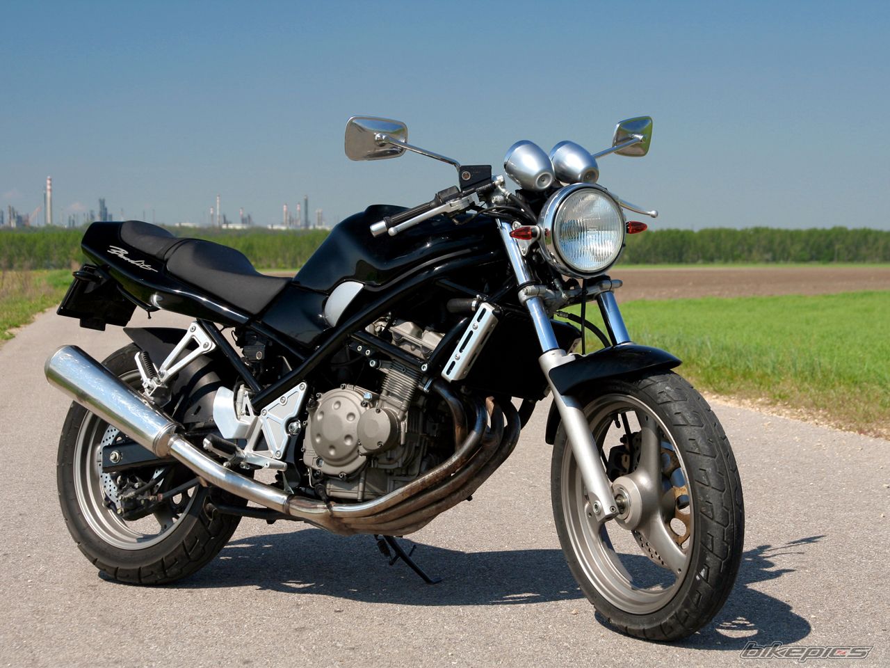 Bike Photo 1693567