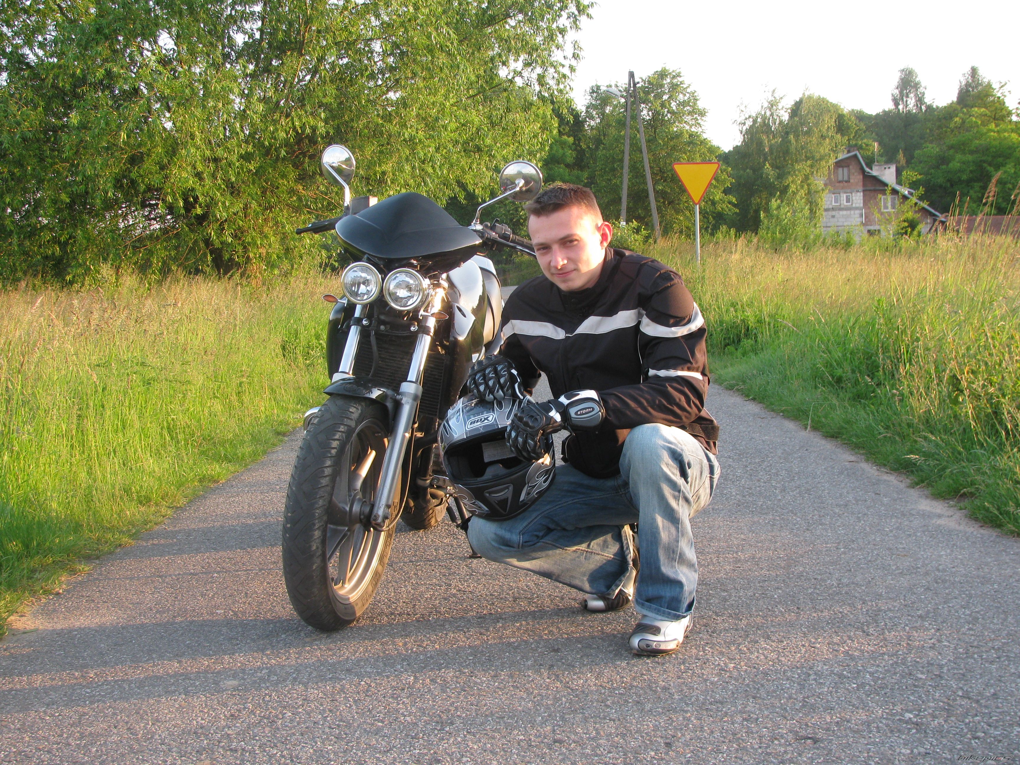 Bike Photo 1693682