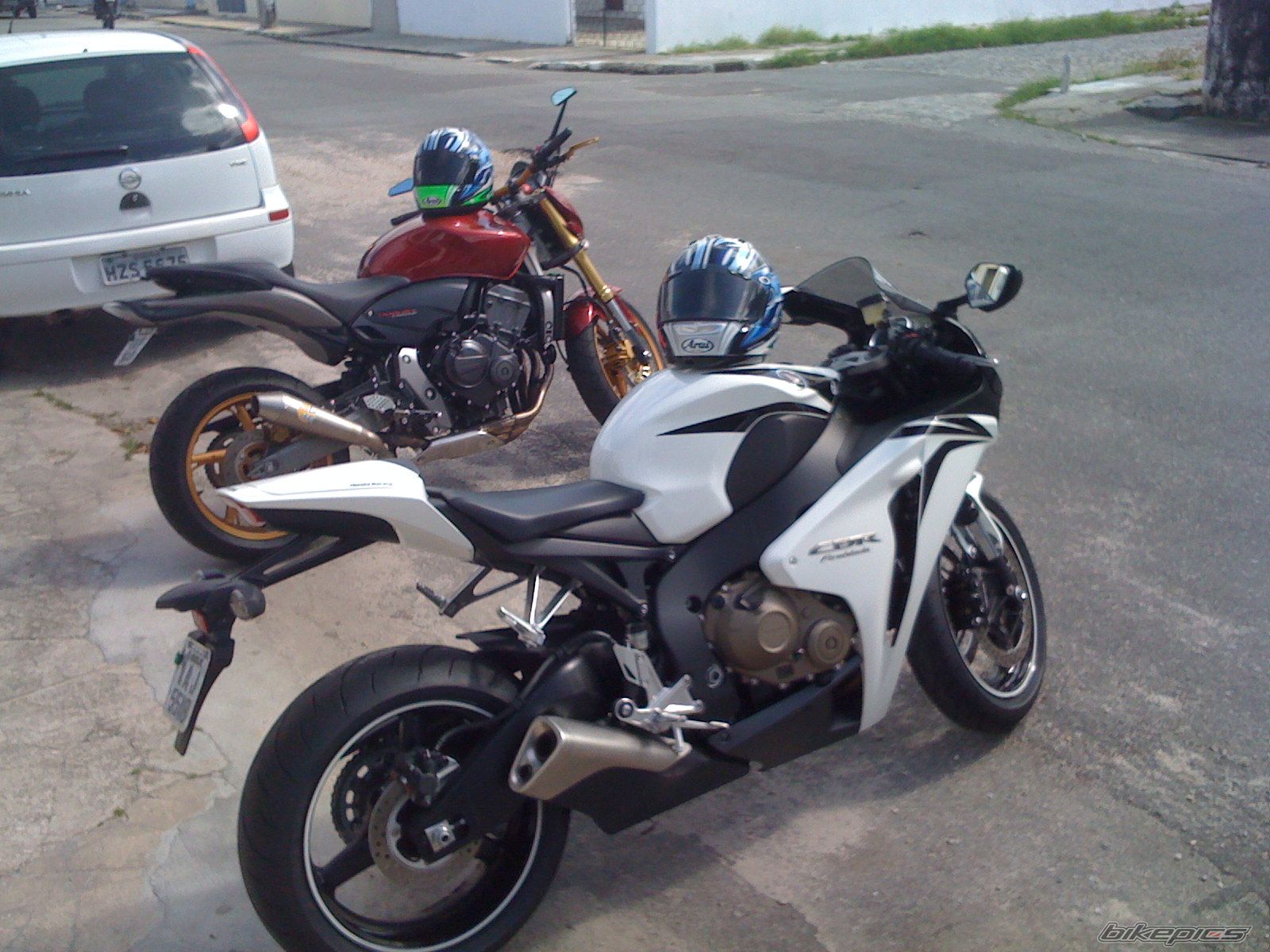 Photo 1693937