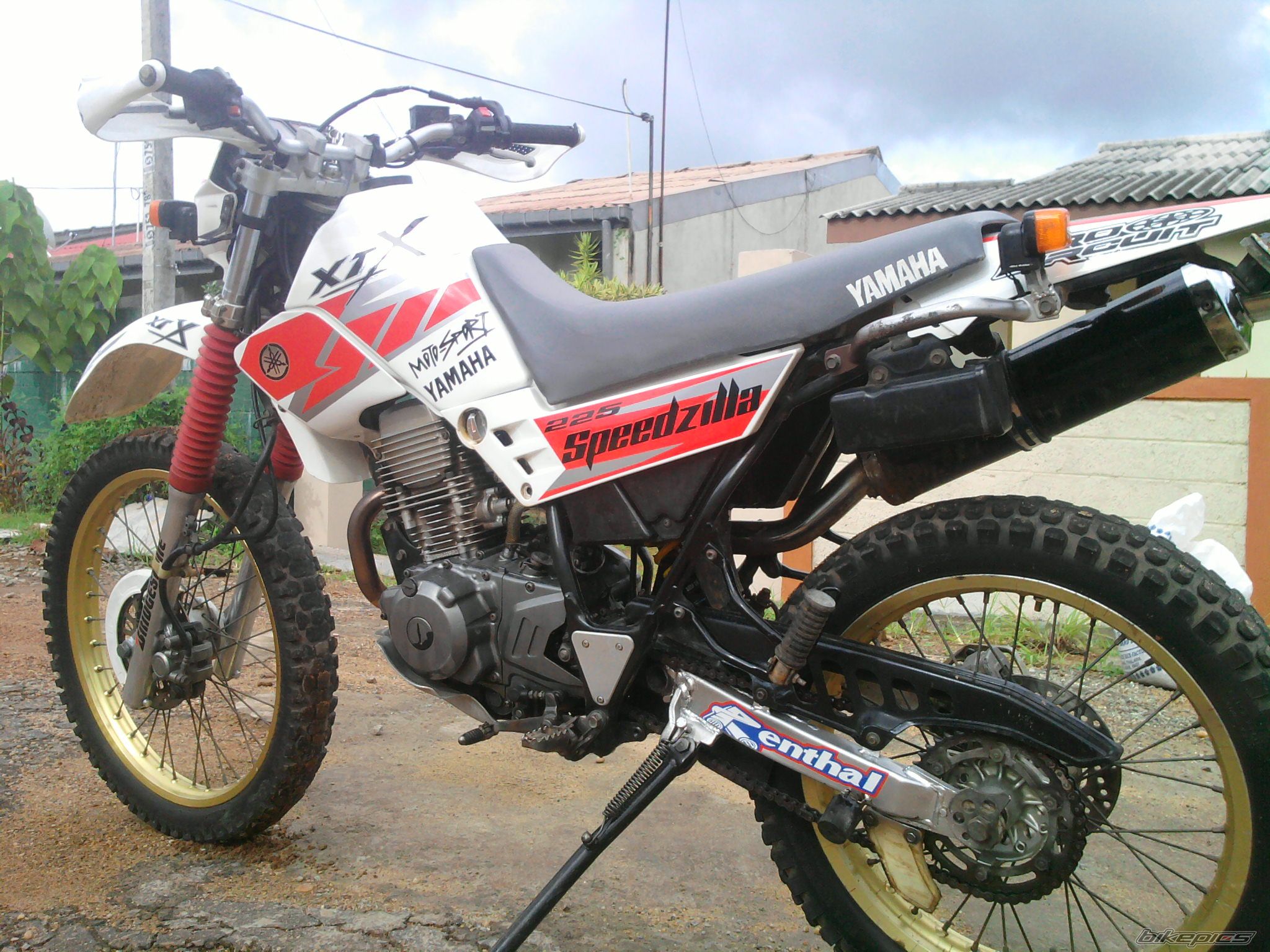 Photo 1694101