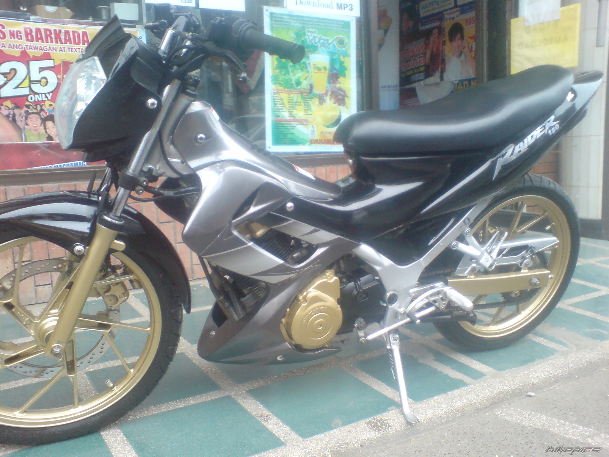 Photo 1694118