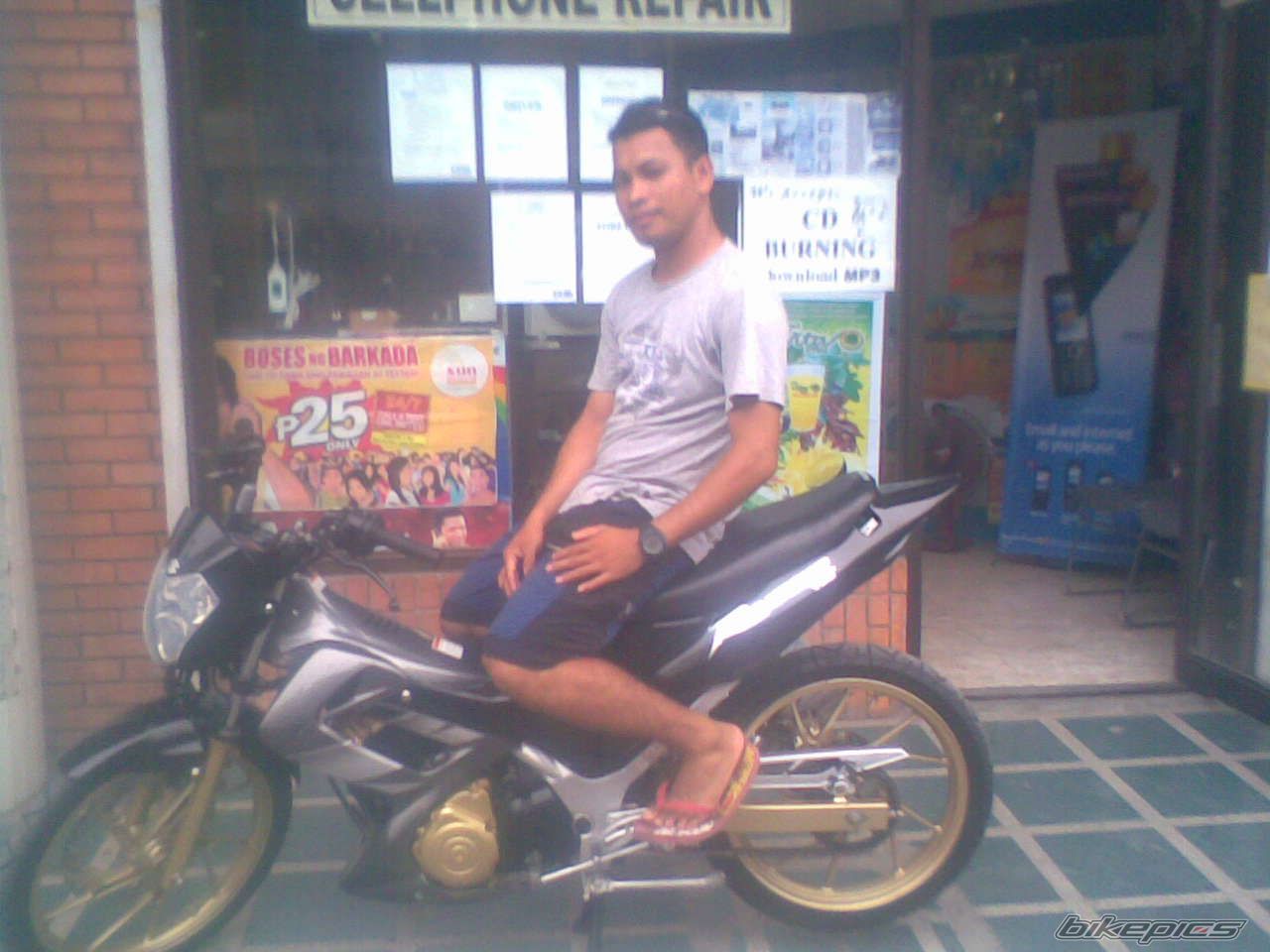 Photo 1694144