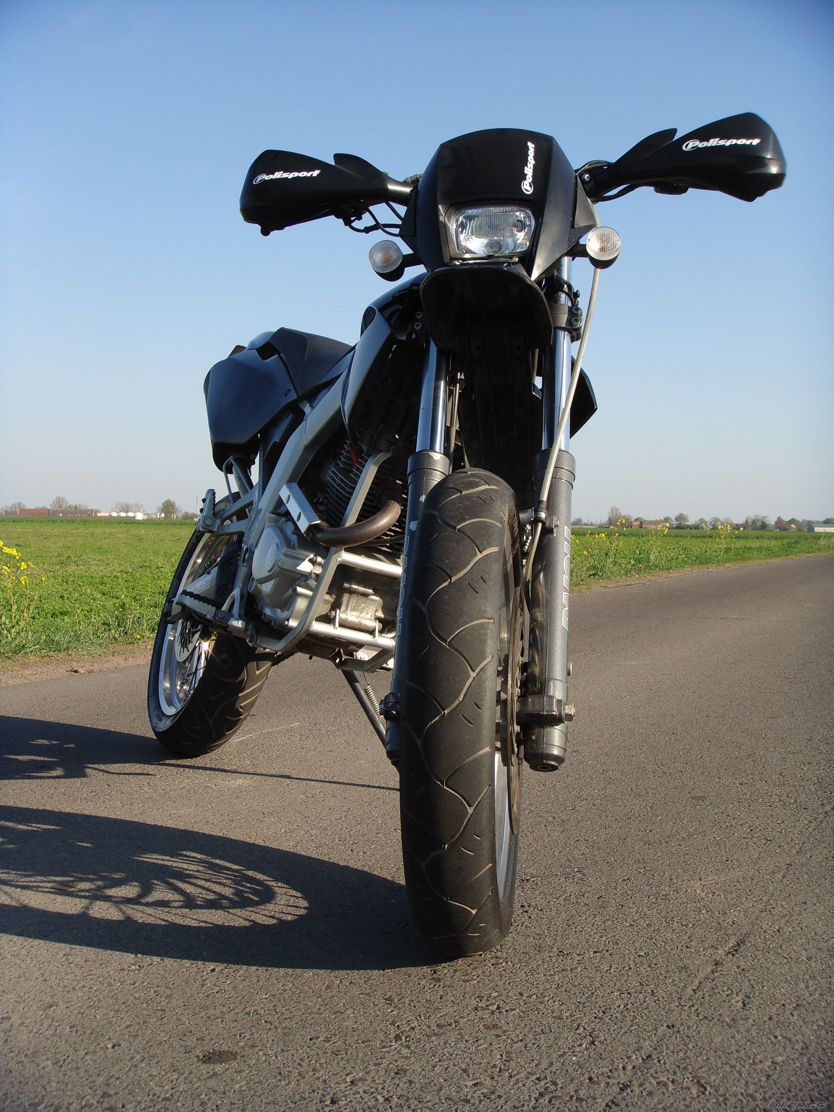 Photo 1694174